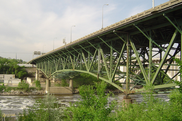 The bridge collapse and emergency response in Minneapolis in 2007 made national news. 