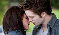 The 2008 film "Twilight" scored big at the box office, but the sequel is selling pre-show tix at four times the rate of the original