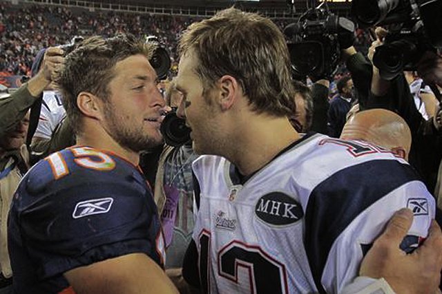 Join the live Chat: Denver Broncos & Tim Tebow vs New England Patriots & Tom Brady