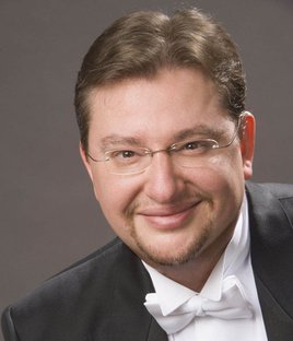 Maestro Antony Walker returns to lead the Washington Concert Opera. (Photo courtesy WCO.) Antony Walker.