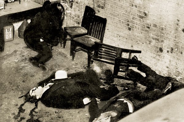 It is long past time that journalism starts publishing images of murder victims at the scene.