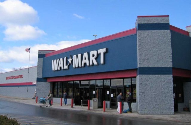 Dr. Nelson Lichtenstein explains how Walmart has paved the way for an entirely new set of business practices and how they impact our world. 