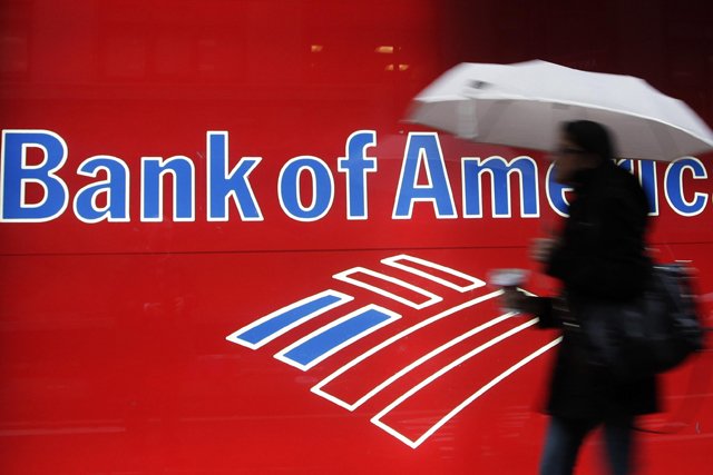 Republicans and Democrats need to compromise and fix banking regulation.