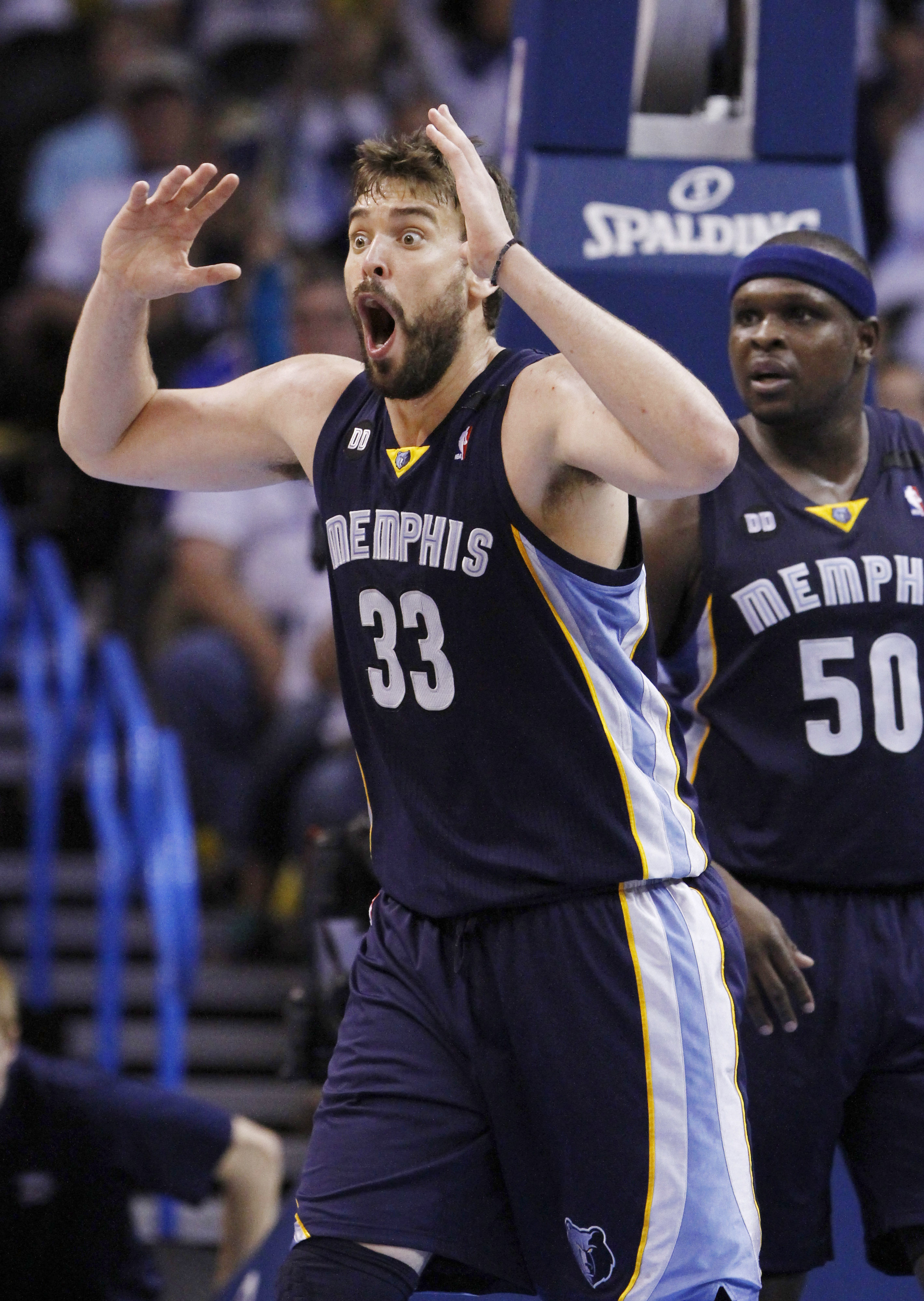 Grizzlies-thunder-bas_lanc