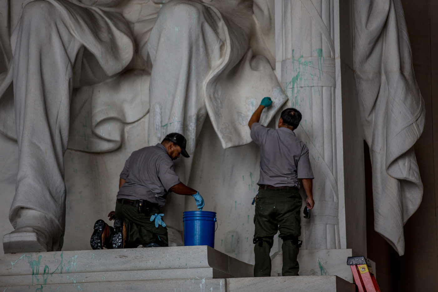 Lincoln memorial vandalized video