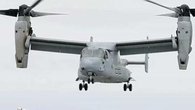 Raw: Marines Land Osprey on Japanese Ship