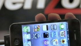 Report: Gov't Collecting Verizon Phone Records