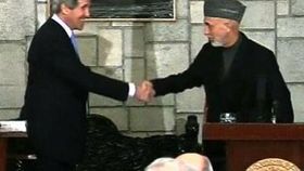 Kerry, Karzai Bury Hatchet in Kabul Meeting