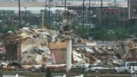 Raw: Widespread Destruction in Moore, Okla.
