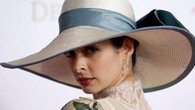 Raw: Celebrities Hit Red Carpet on Derby Day