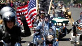 Raw: Rolling Thunder Roars Into Washington