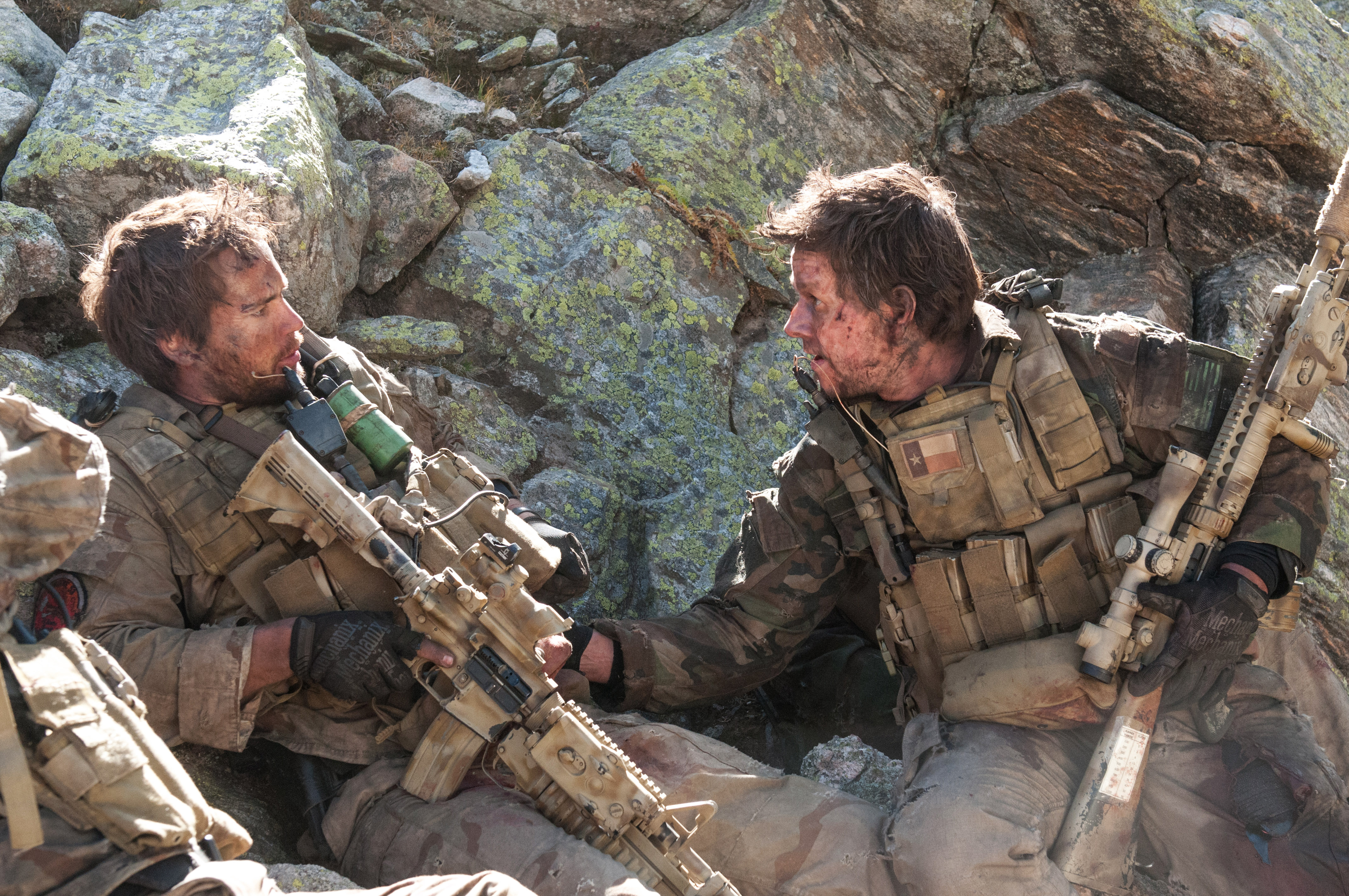 Director Peter Berg tells 'Lone Survivor' story as real as possible with  help of Navy SEAL – Daily News