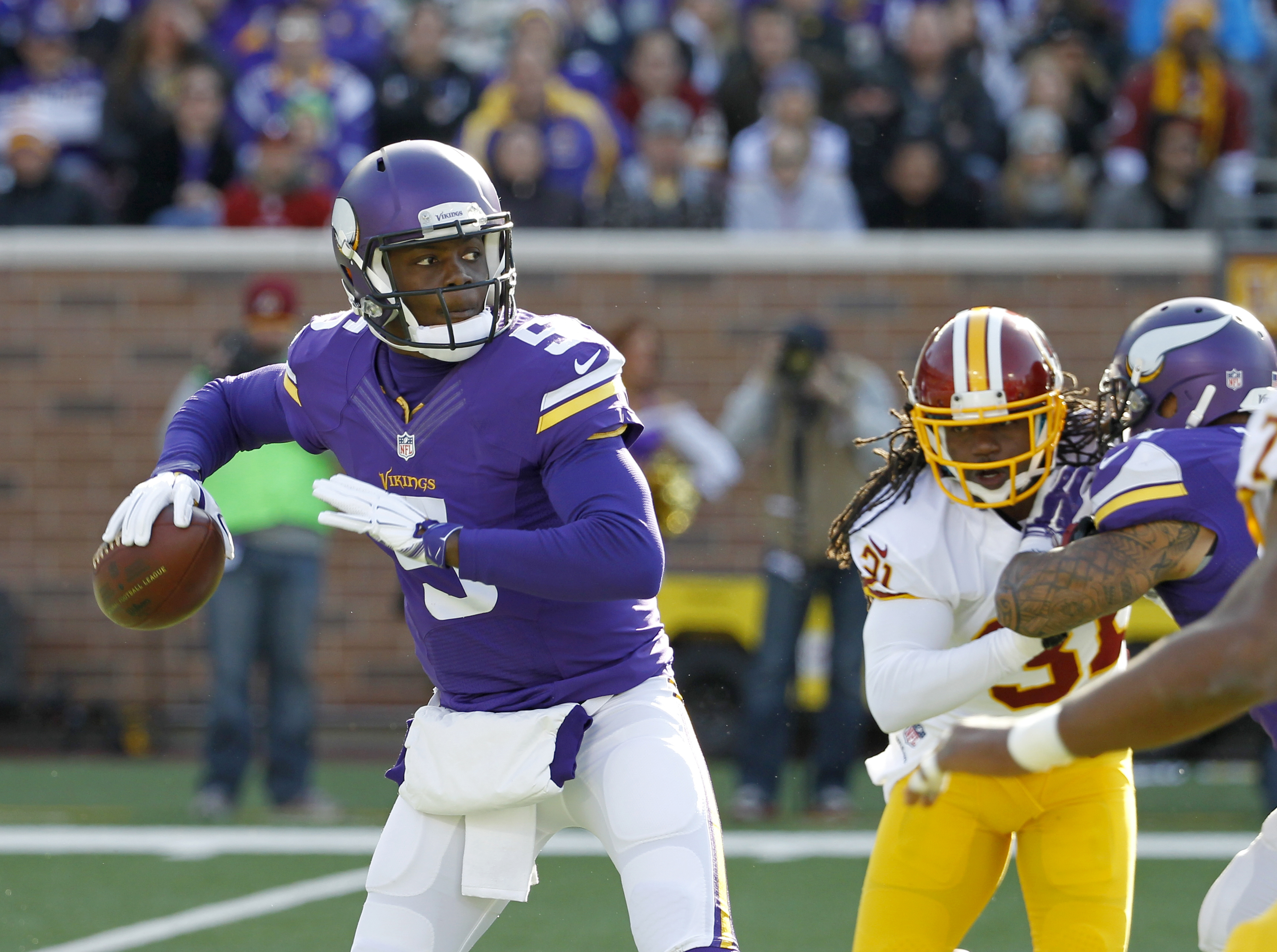 Vikings to wear solid purple uniform for Redskins game