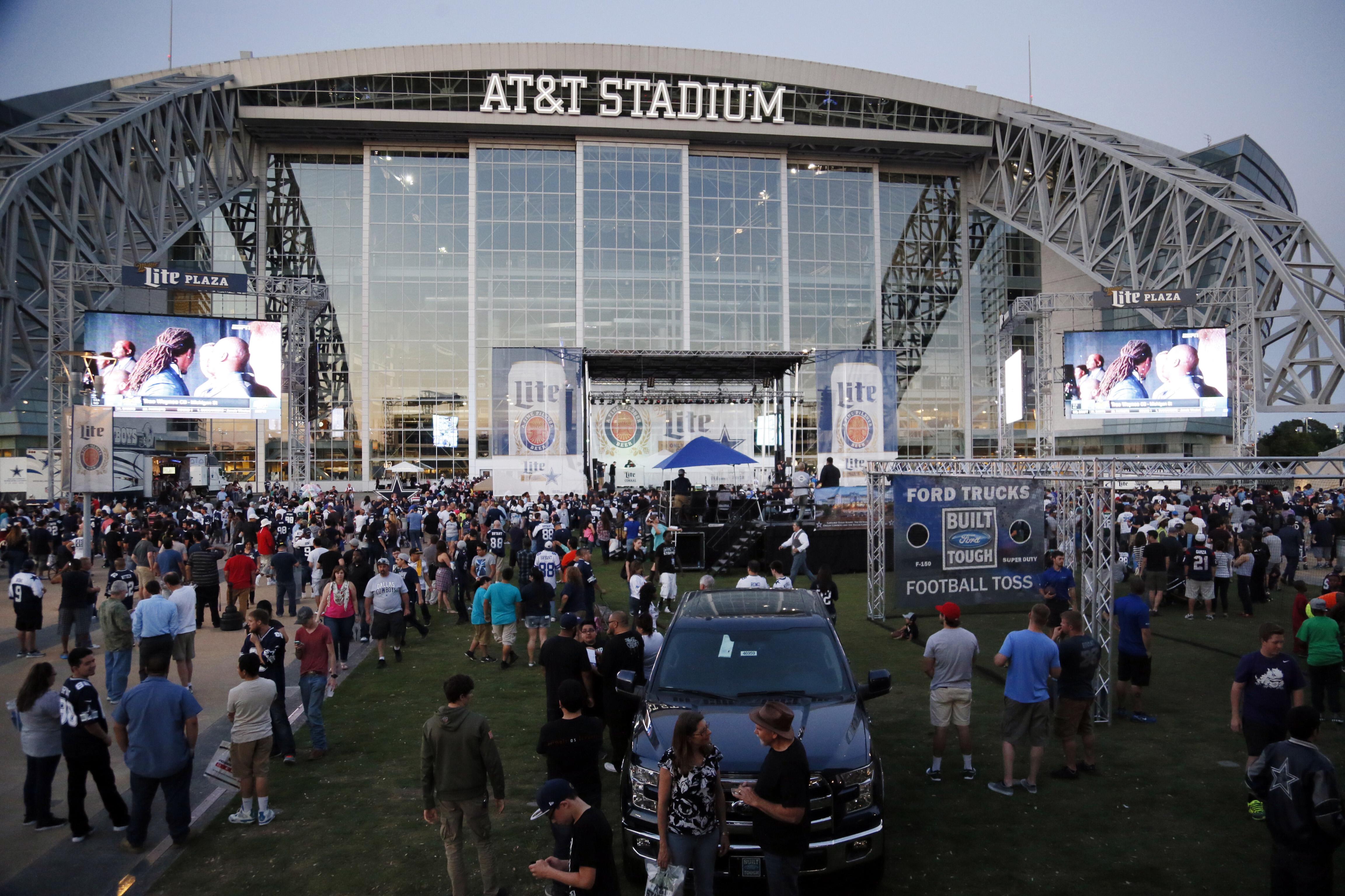 The Dallas Cowboys Cheerleaders entertain the crowd at a National Football  League game at the Cowboys' home field AT&T Stadium in Arlington, Texas