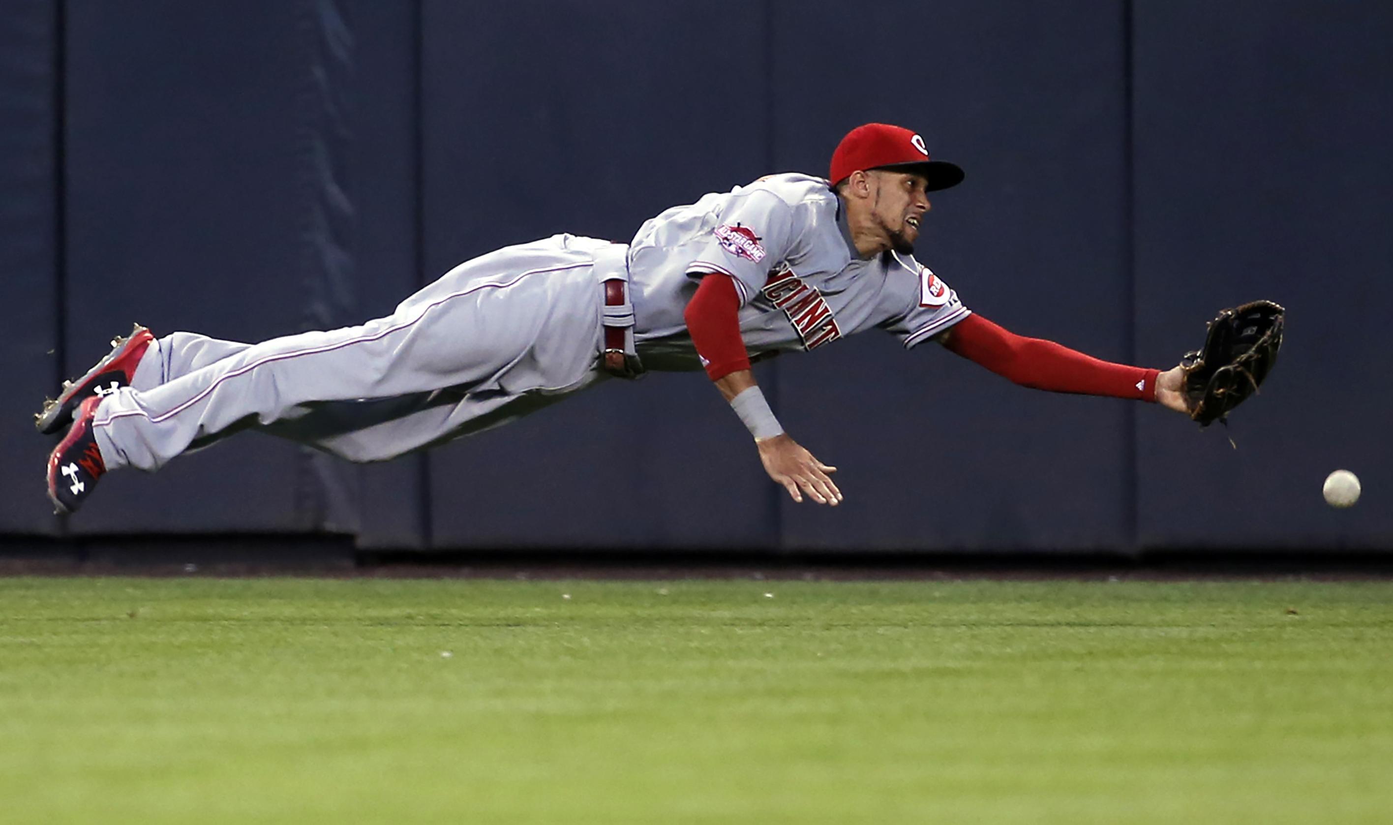 Cincinnati Reds second baseman Brandon Phillips (4) claps and