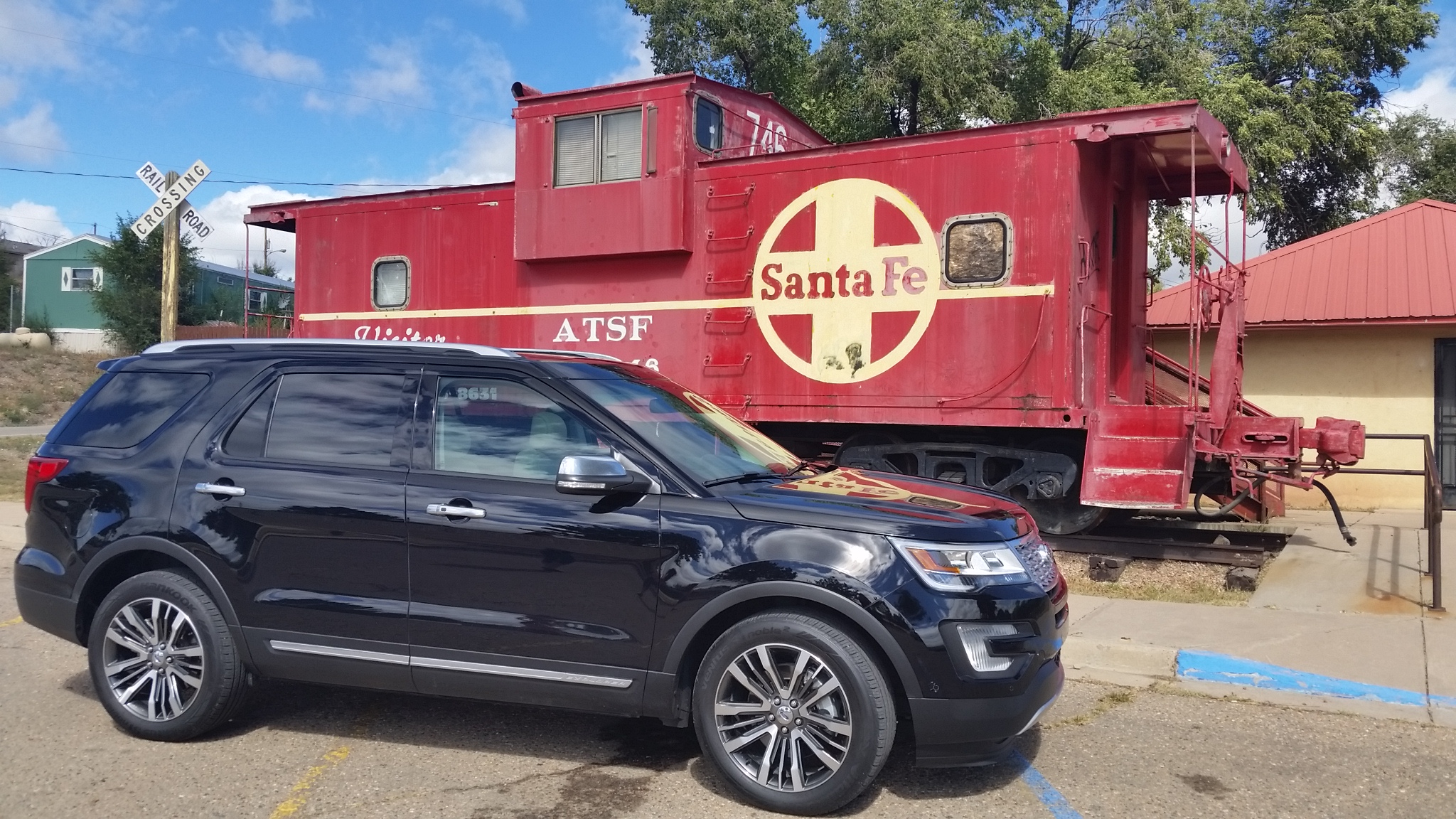 Rita Cook Car Review 16 Ford Explorer Platinum A Home Away From Home Washington Times