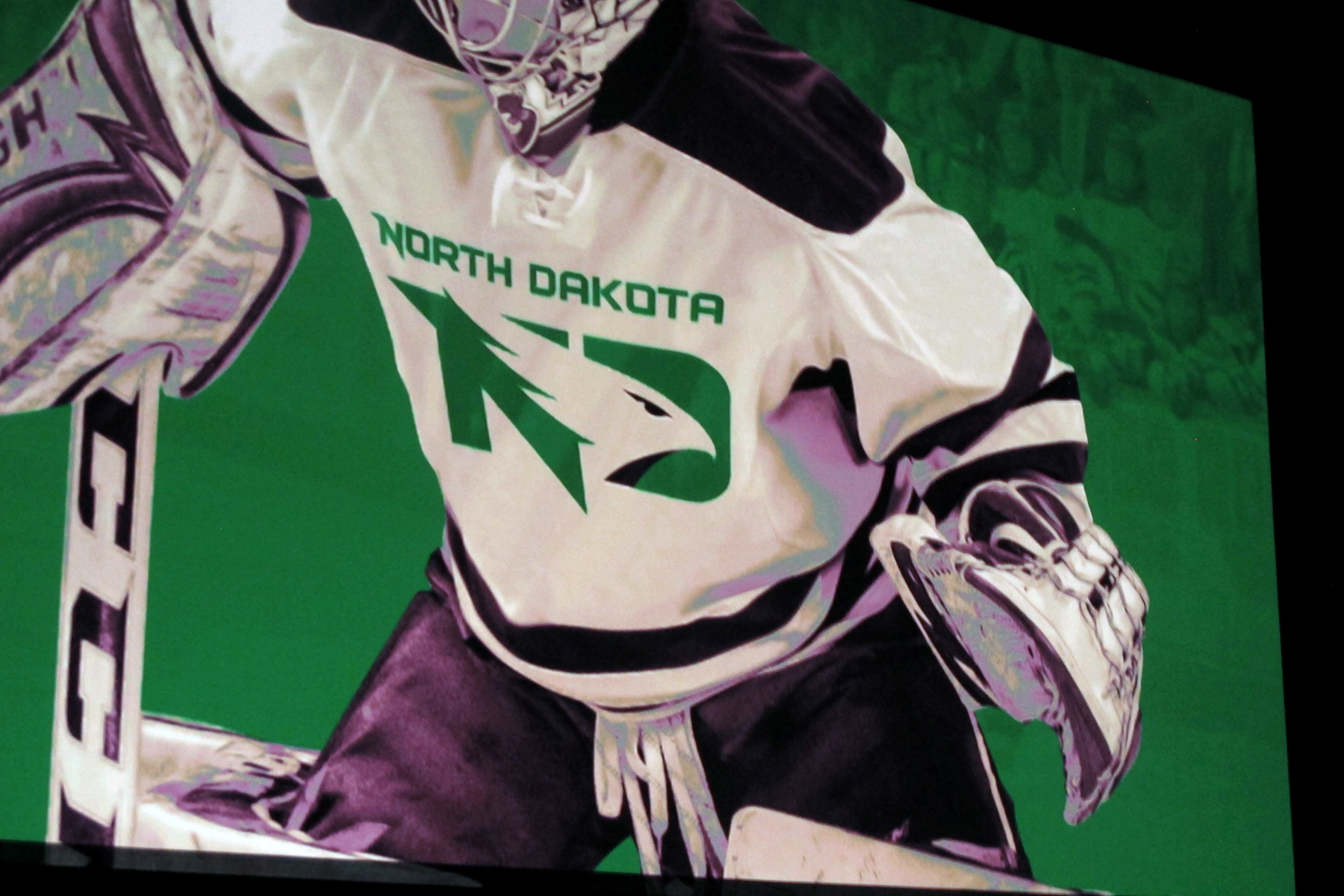 north dakota fighting sioux jersey