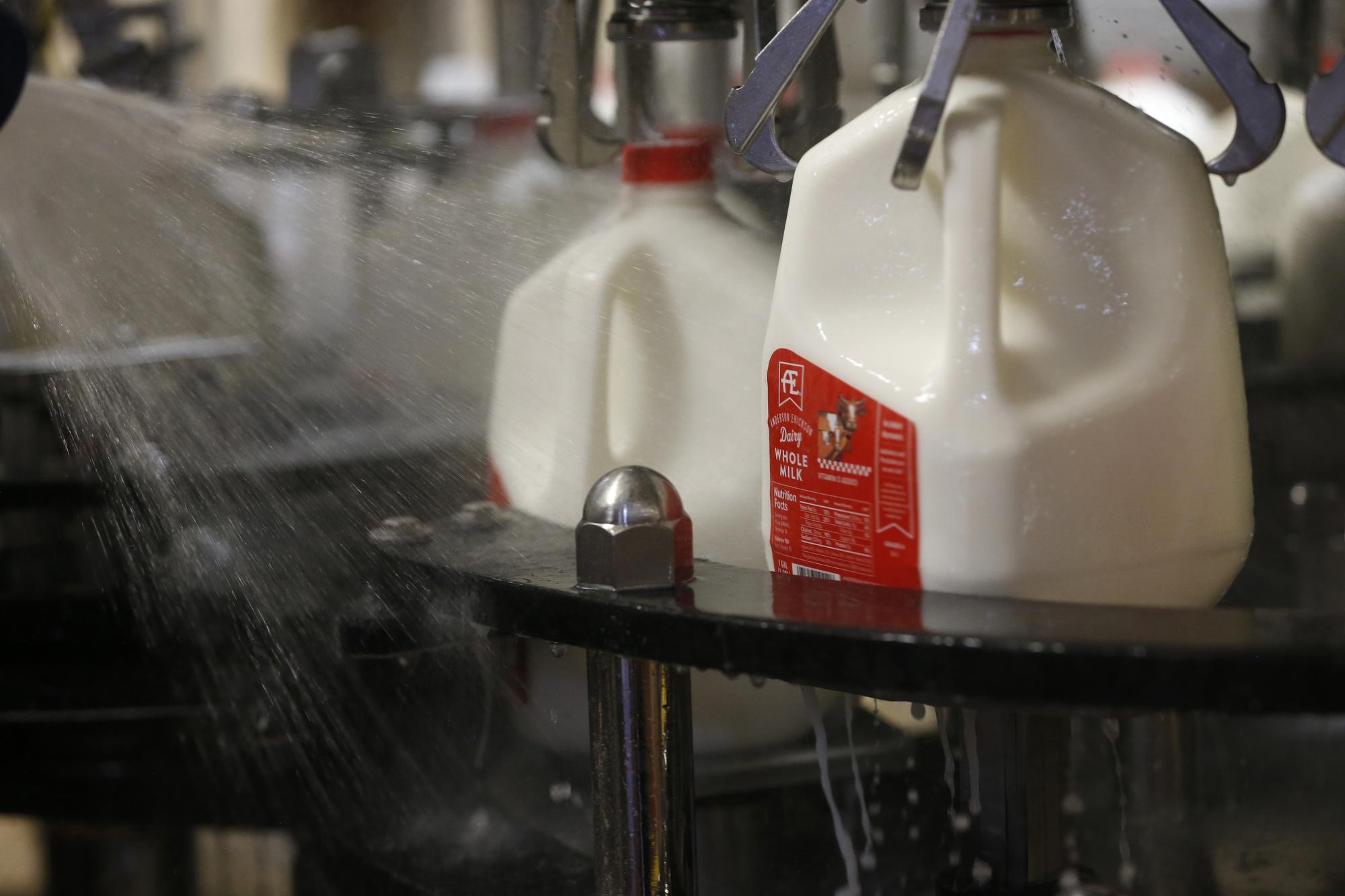 House unites behind plan to end Obama-era ban on whole milk in school  lunches - Washington Times