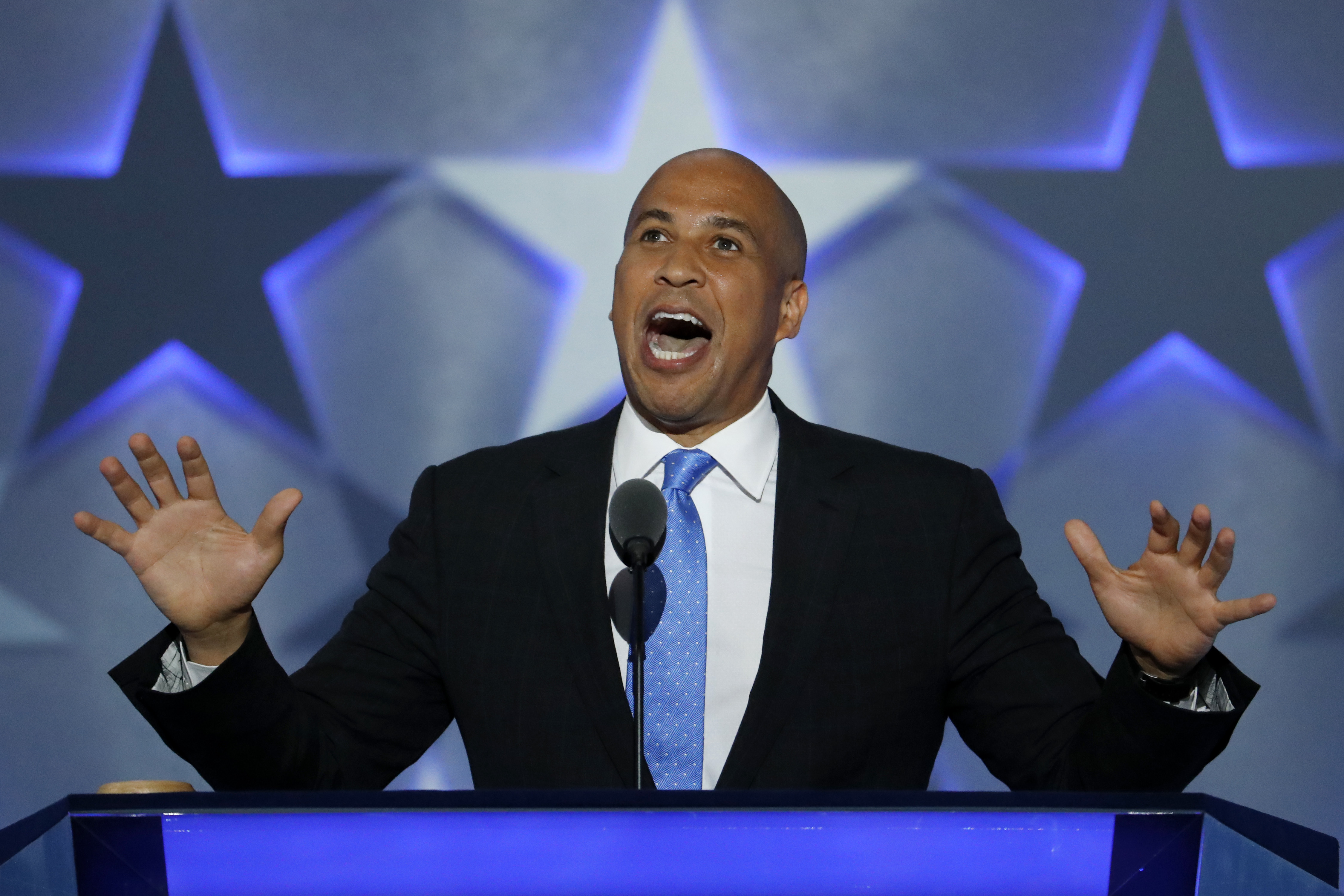 Cory Booker I Love Donald Trump Washington Times A page for describing memes: https www washingtontimes com news 2016 jul 26 cory booker i love donald trump