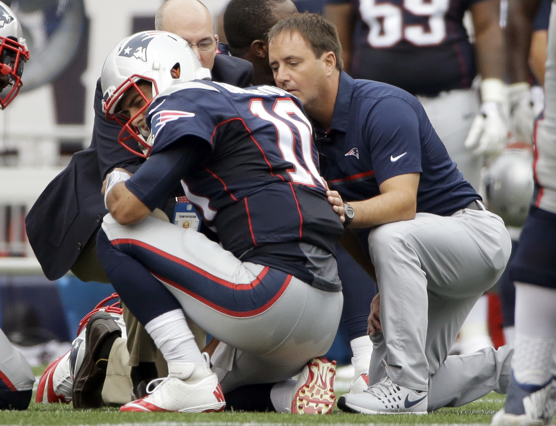 Jimmy Garoppolo, Patriots quarterback, leaves with ...