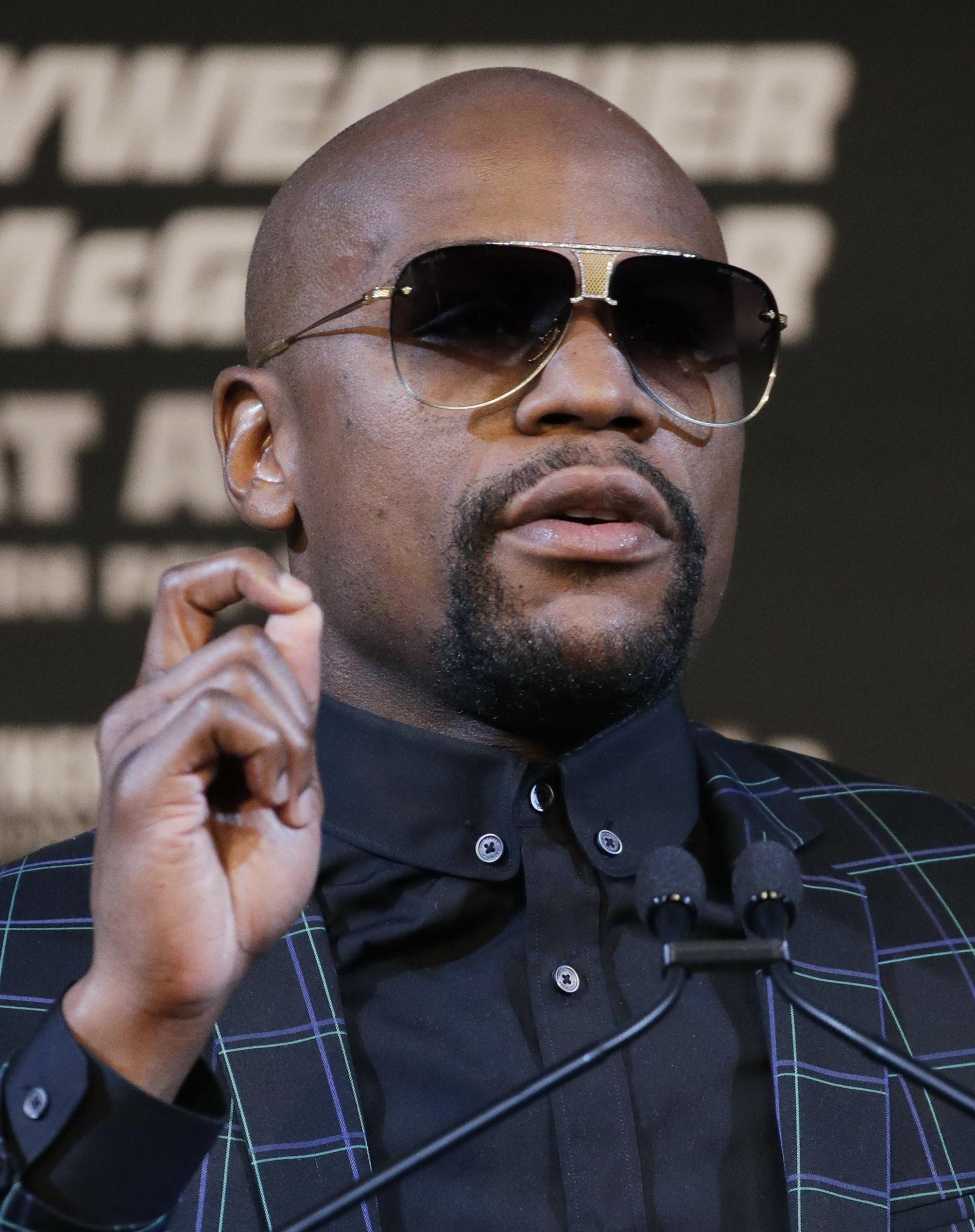 DESIRE - Everyday flex: Floyd Mayweather in Louis Vuitton coat and DITA  sunglasses. #WEDESIRE