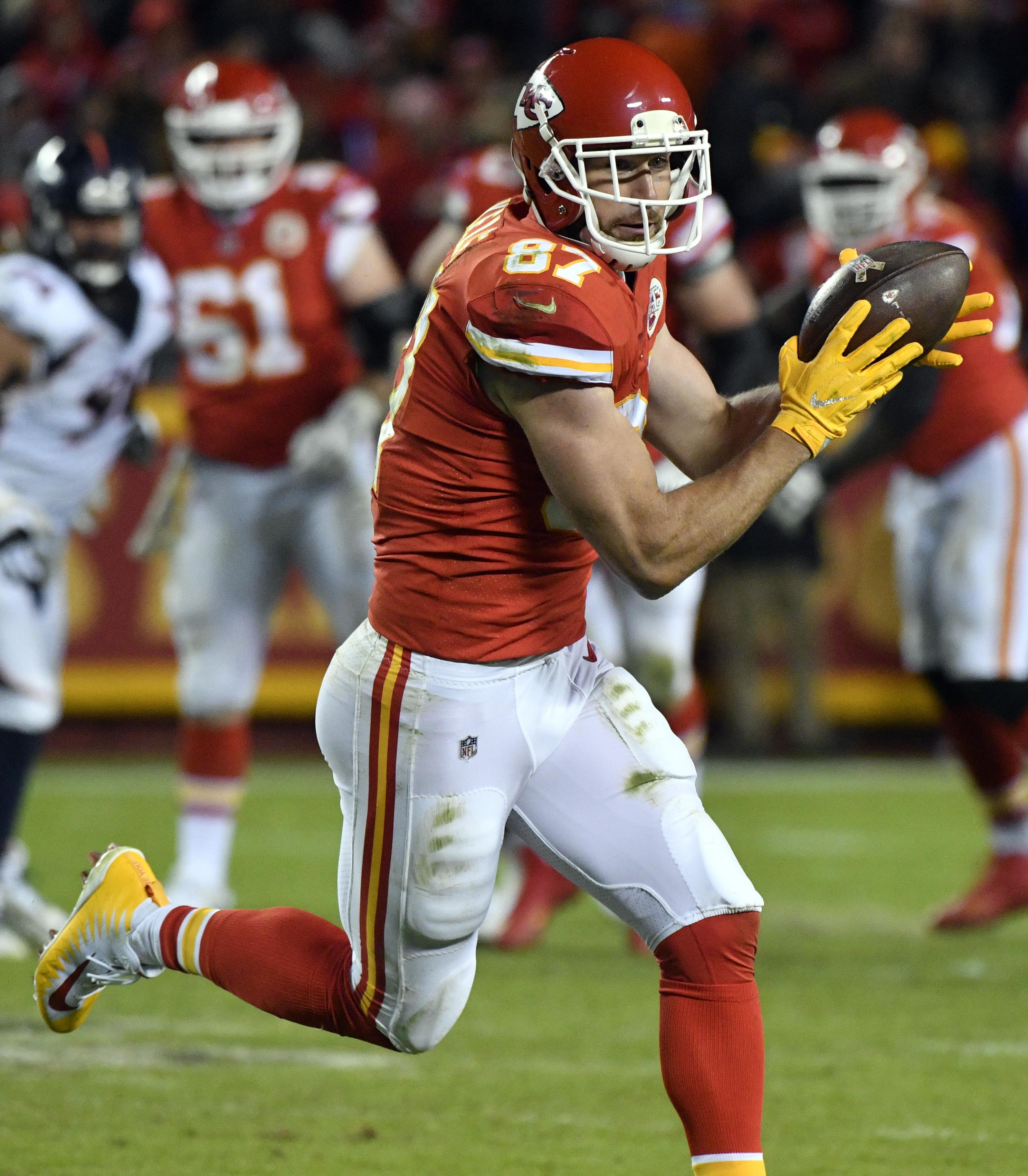 Comparing Travis Kelce to the greatest tight ends in NFL history