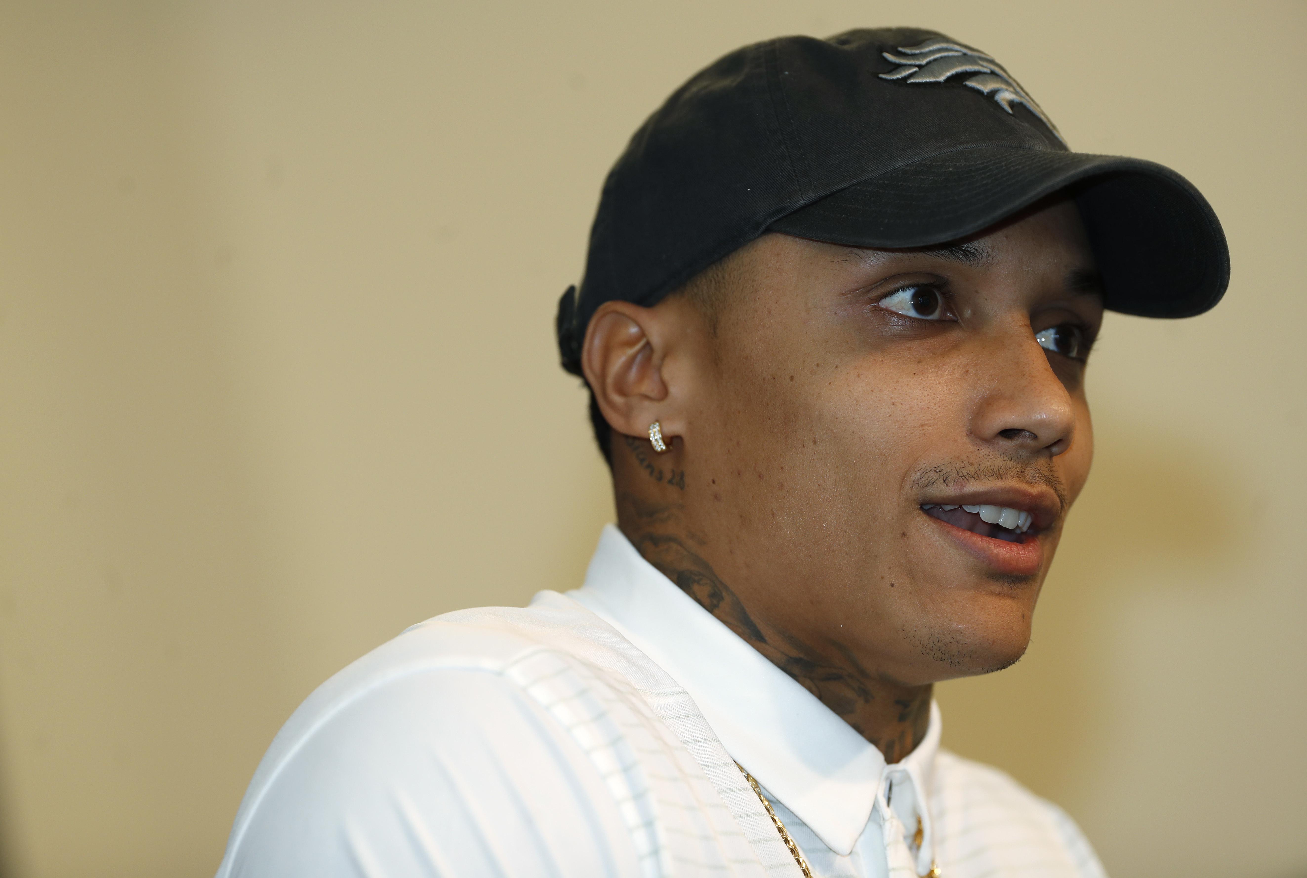 Su'a Cravens traded to Denver Broncos by Redskins