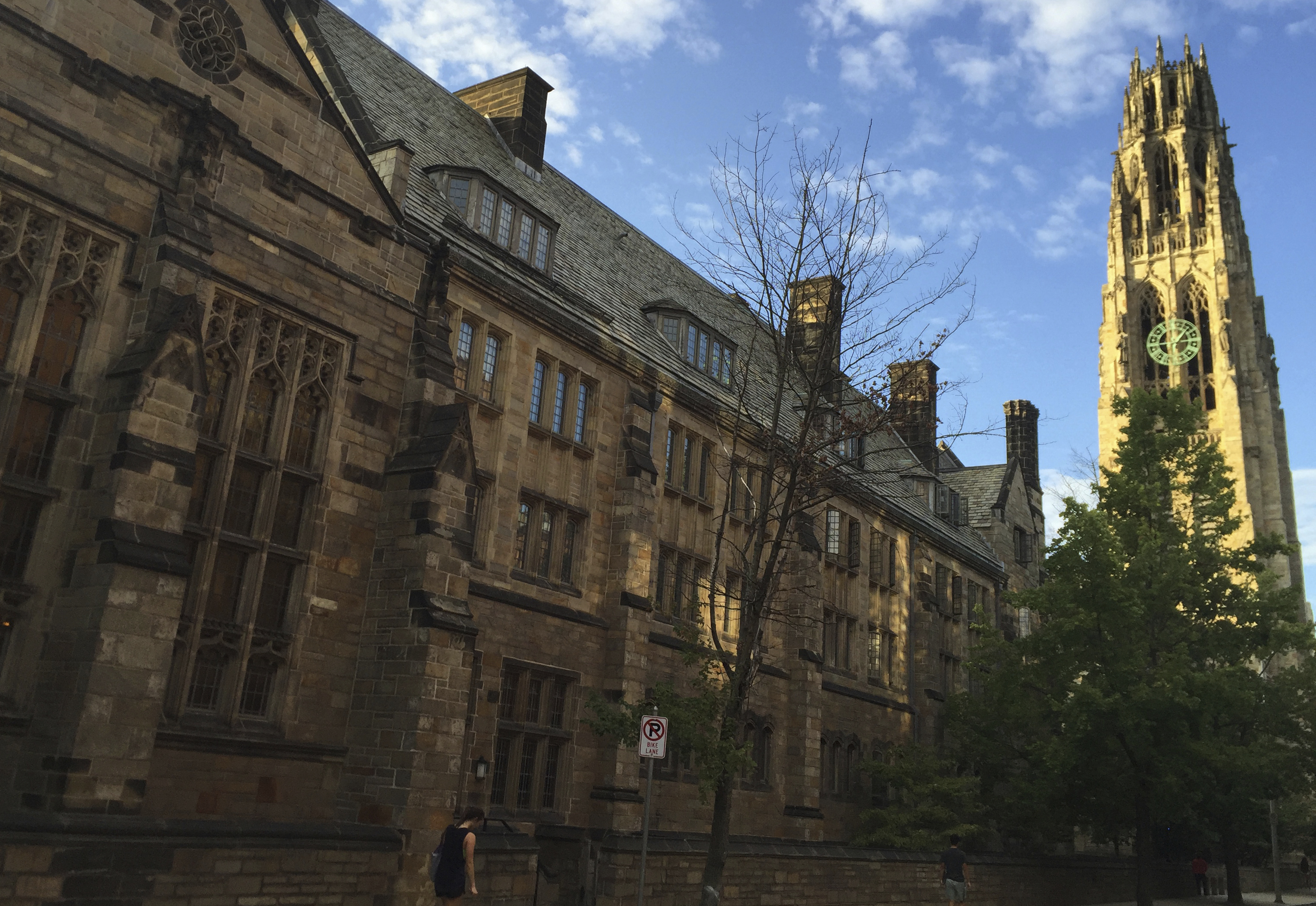 Yale's Skull and Bones warns students of pranks by impostor 