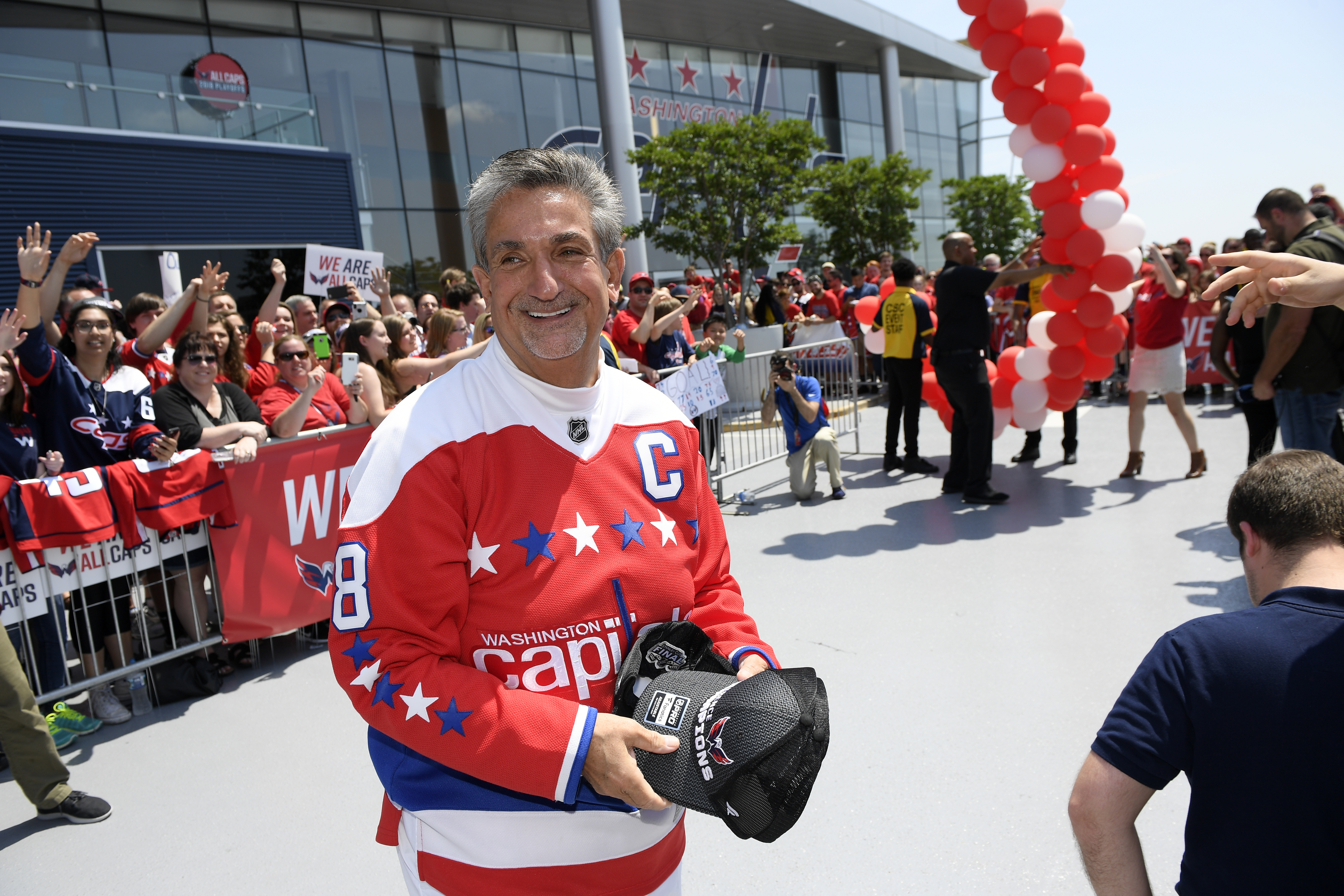 https://media.washtimes.com/media/image/2018/05/26/Stanley_Cup_Capitals_Hockey_52747.jpg-b7d2f.jpg