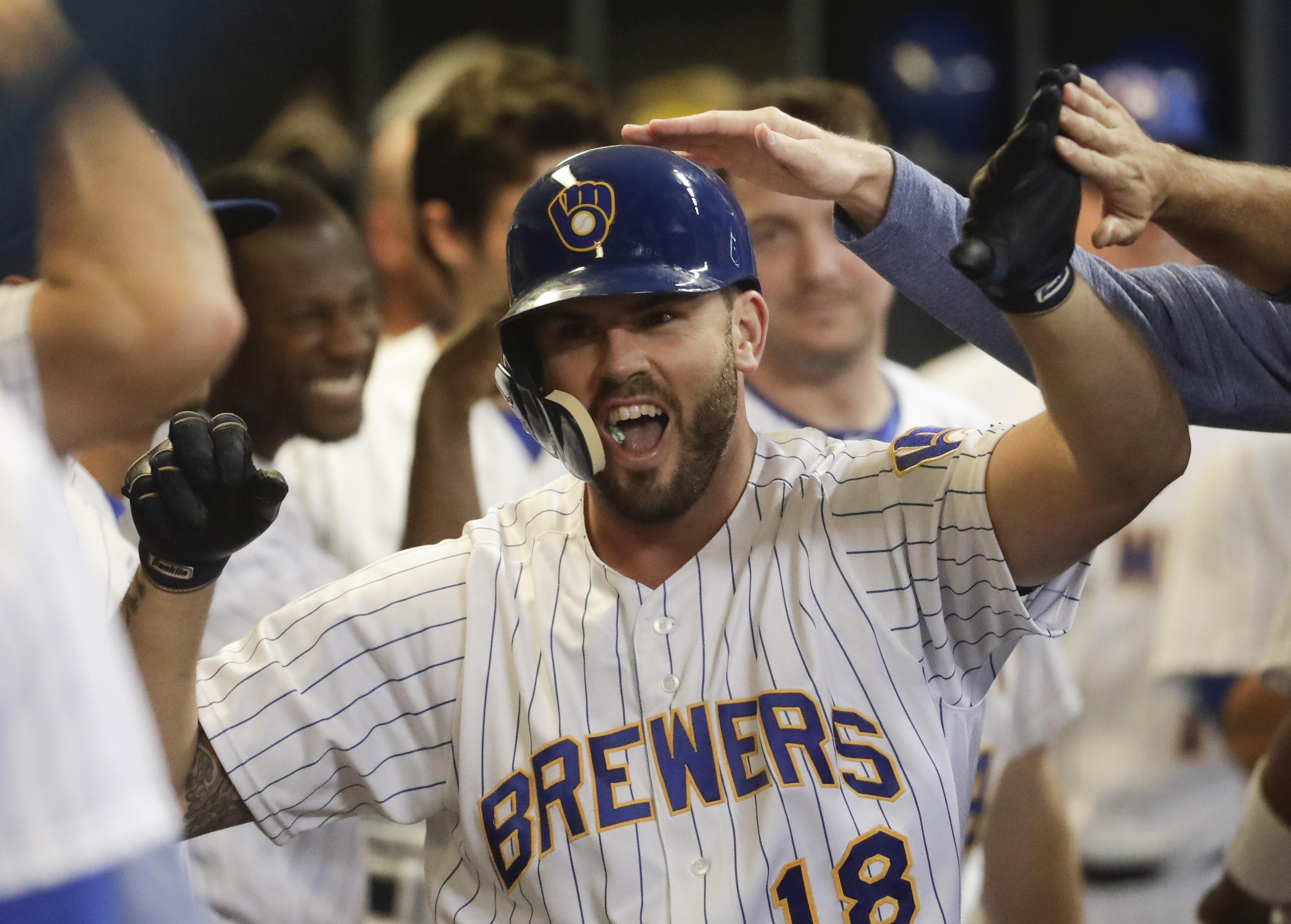 Brewers' Moustakas, Soria elect to become free agents