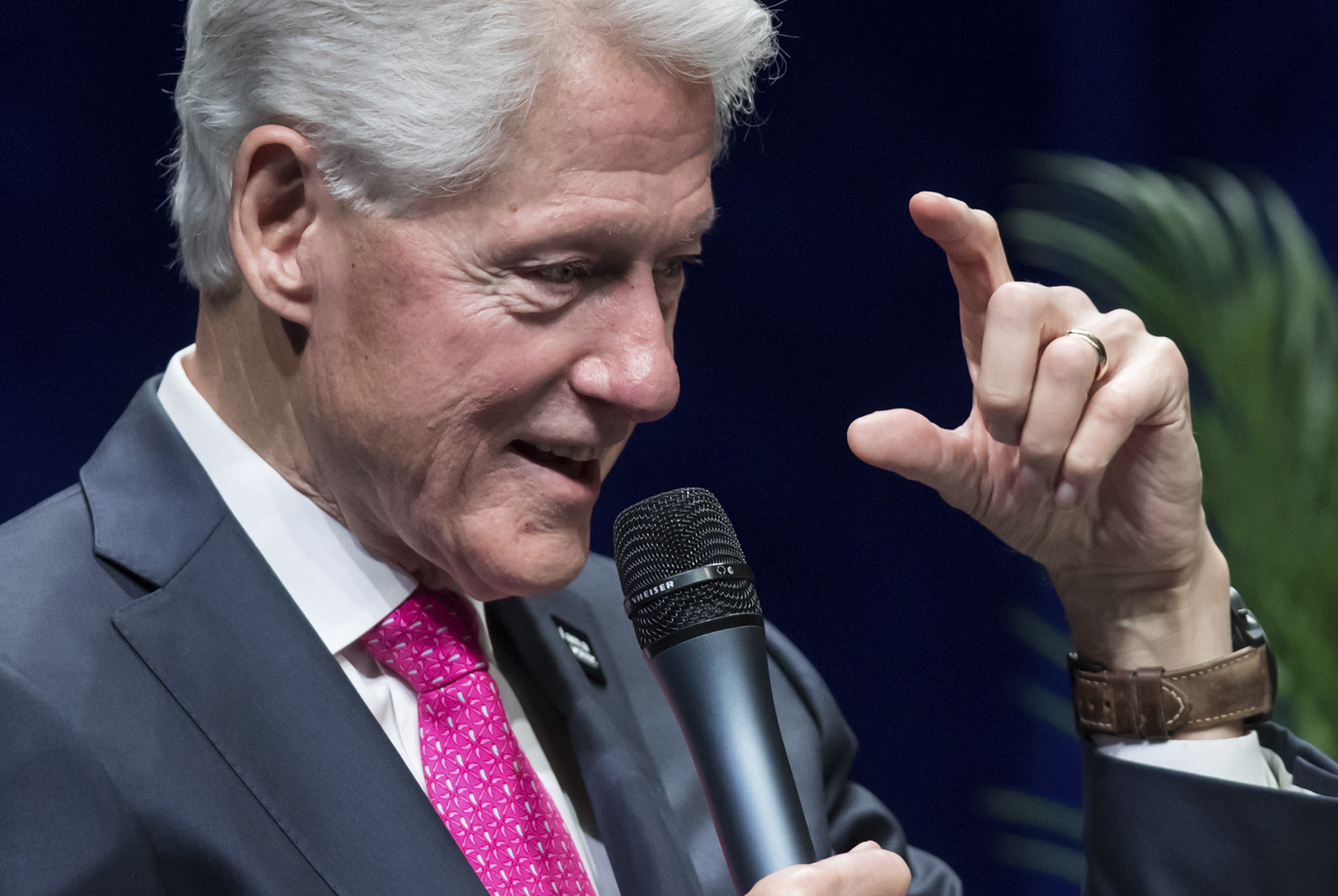 Bill Clinton Jeffrey Epstein Ties Explored By Abc For 38 Seconds Media Watchdog Reports Washington Times