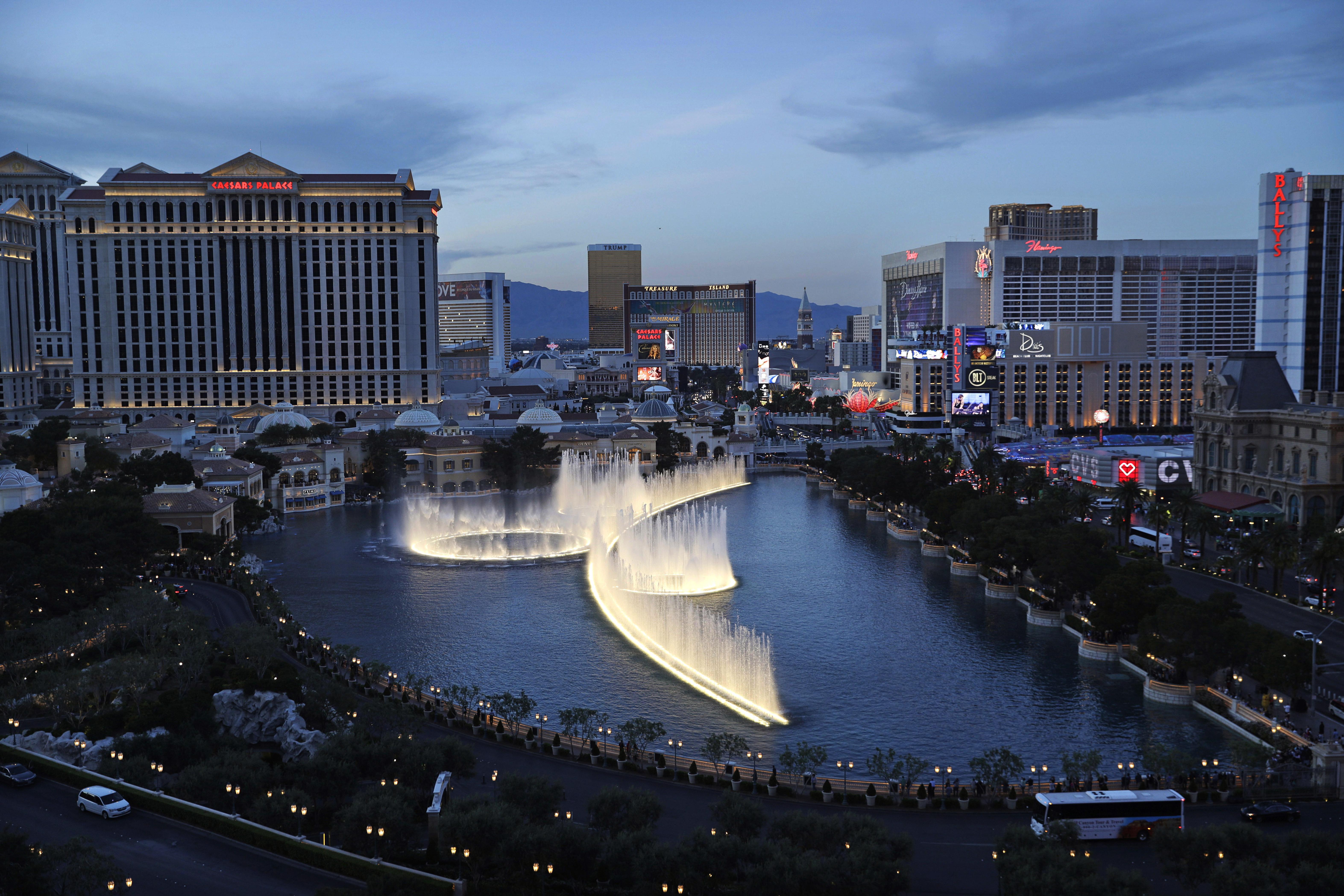 Look: Here's What Will Happen If Draft Pick Jumps Into Bellagio Fountain -  The Spun: What's Trending In The Sports World Today