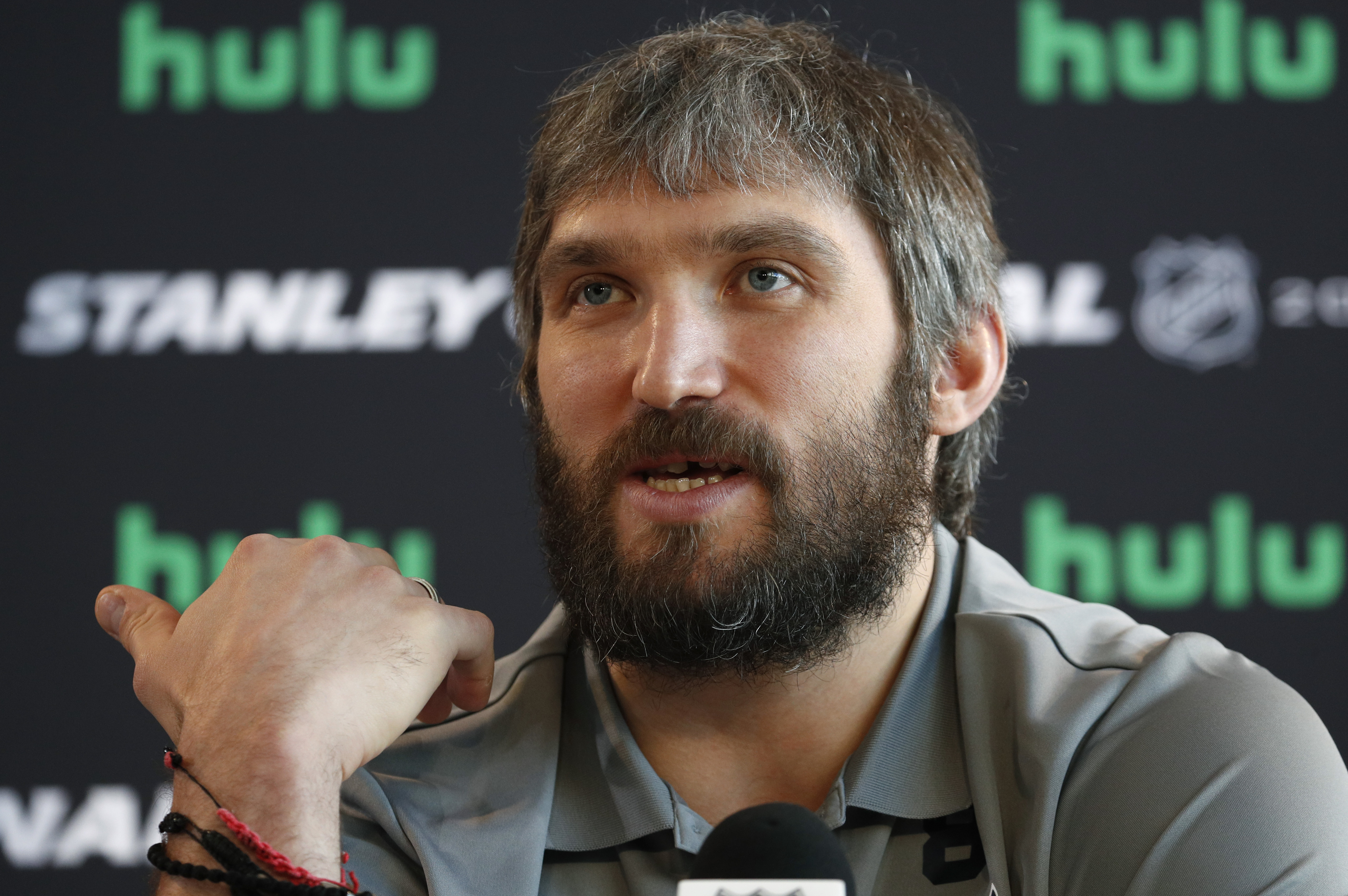 ovechkin no shirt