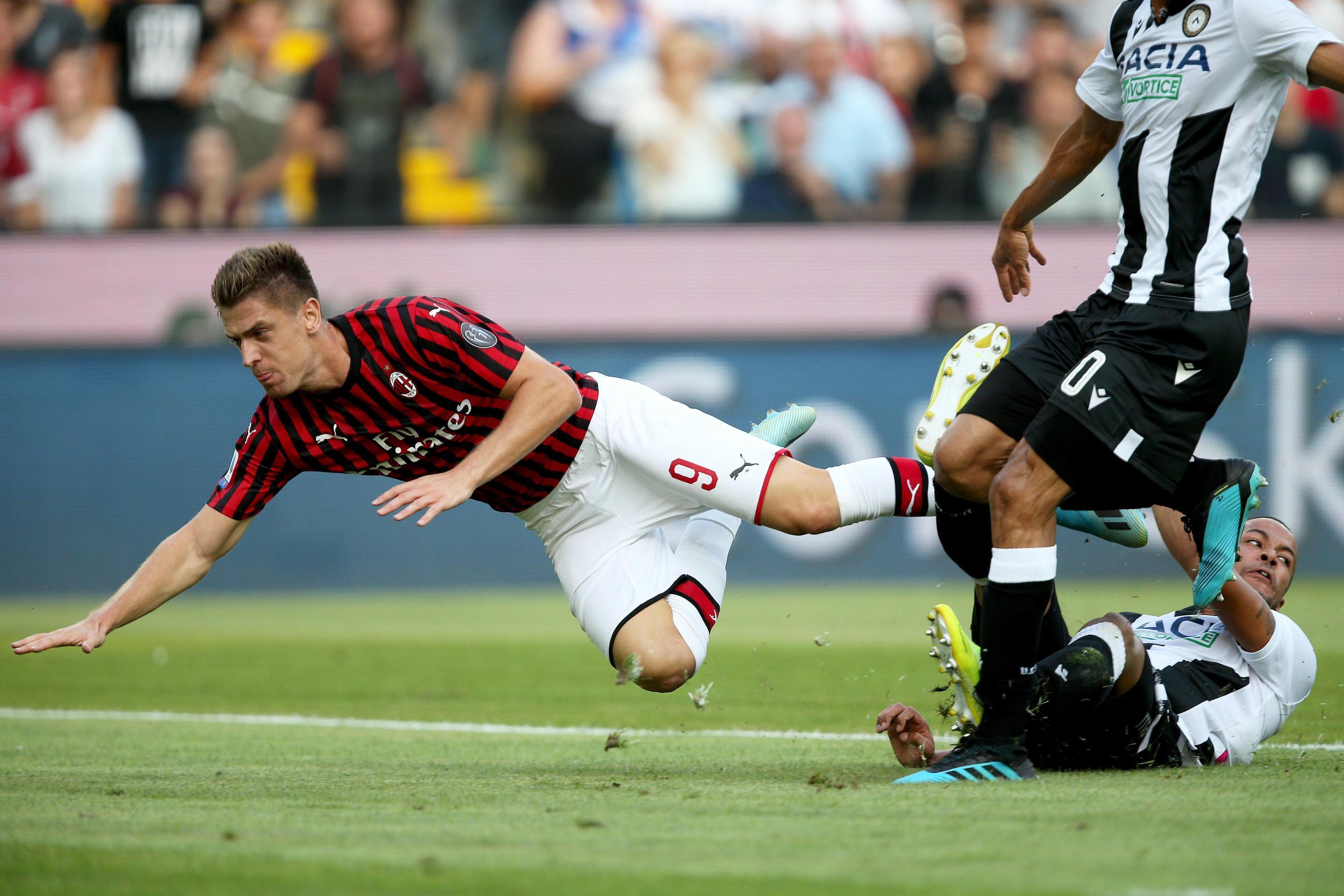 Piatek scores 2 as Milan beats Atalanta 3-1 in Serie A