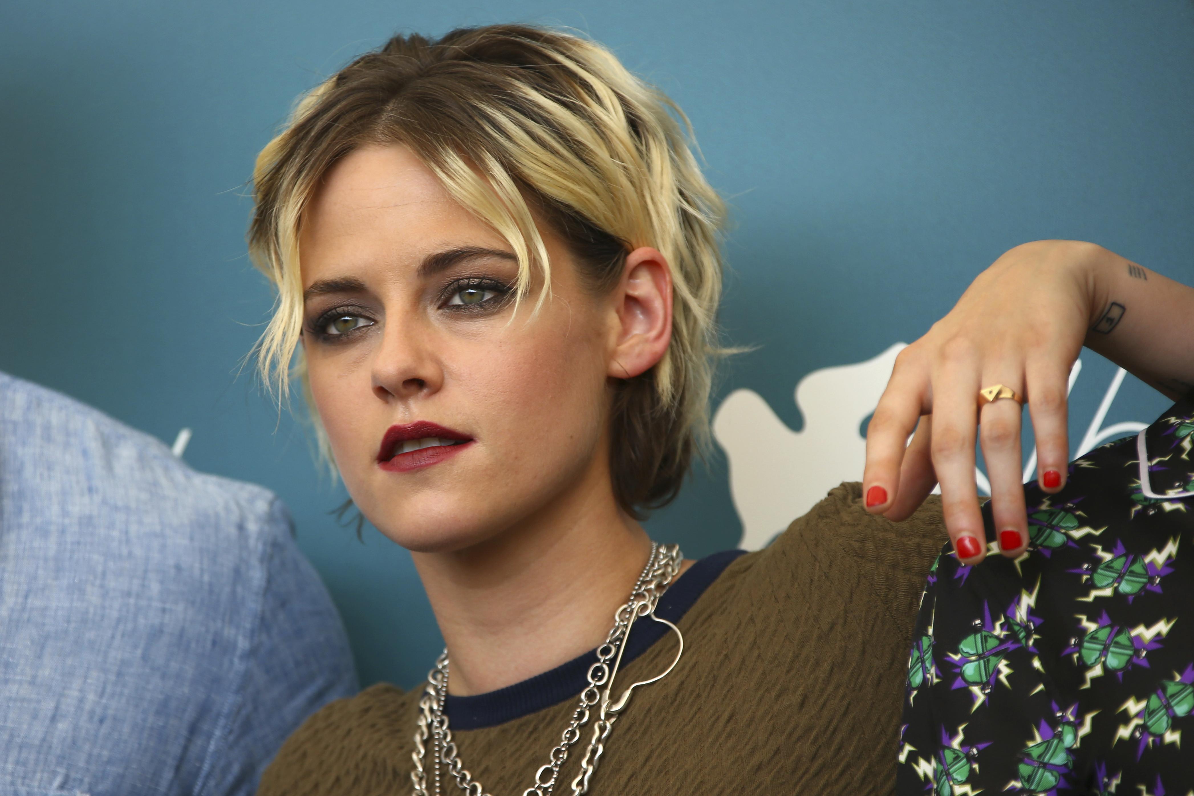 Kristen Stewart's Tweed Outfit At The 2023 Berlin Film Festival Is So Edgy