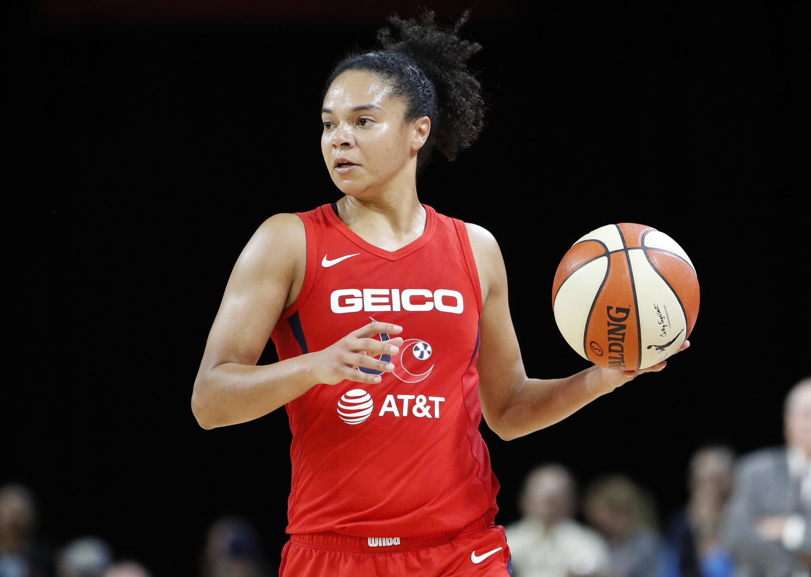 WNBA news: Los Angeles Sparks sign Kristi Toliver