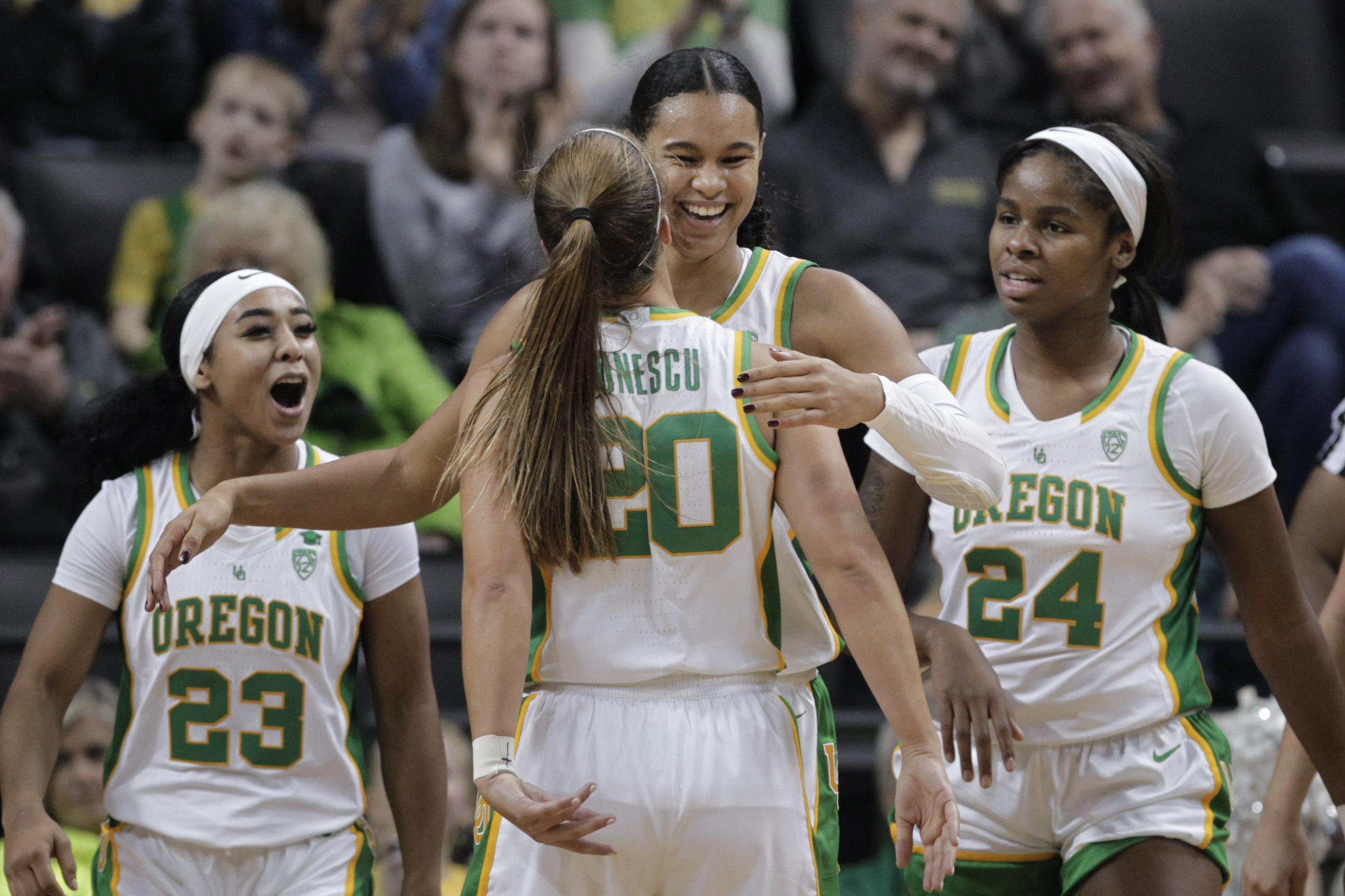 Pac 12 Women Off To Dominating Start 4 Teams In The Top 8