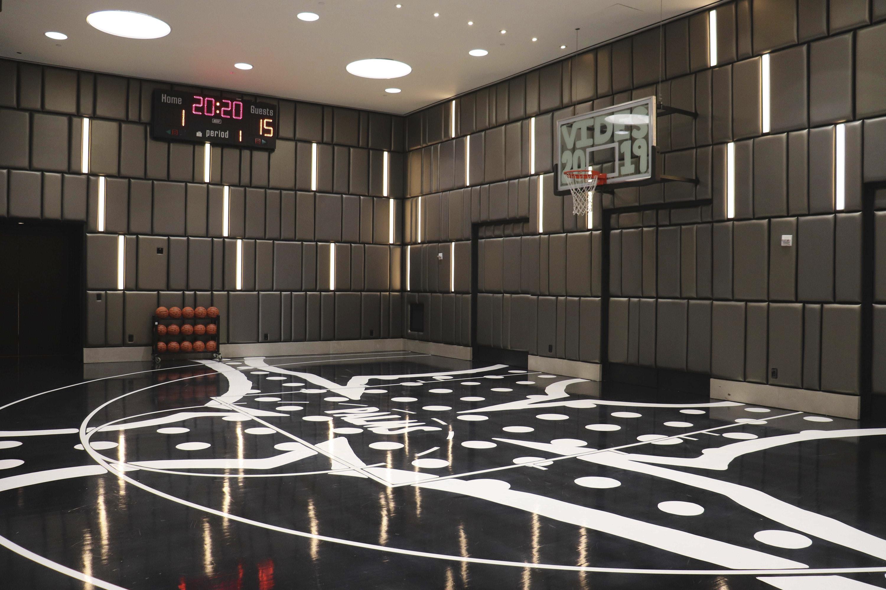 Best Gym in Las Vegas With Indoor Basketball Court & Top Amenities