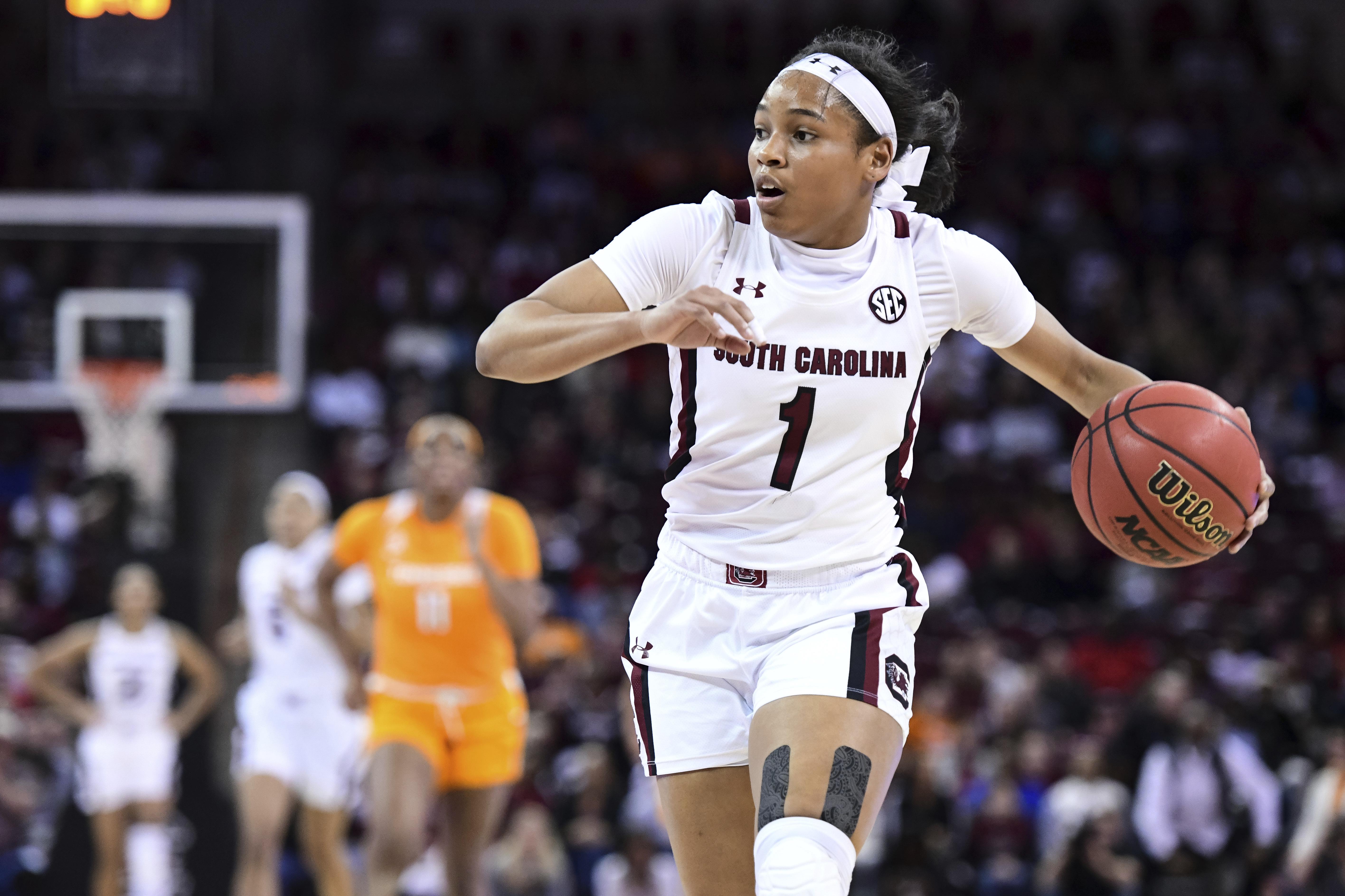 No 1 South Carolina Women Beat No 22 Tennessee 69 48