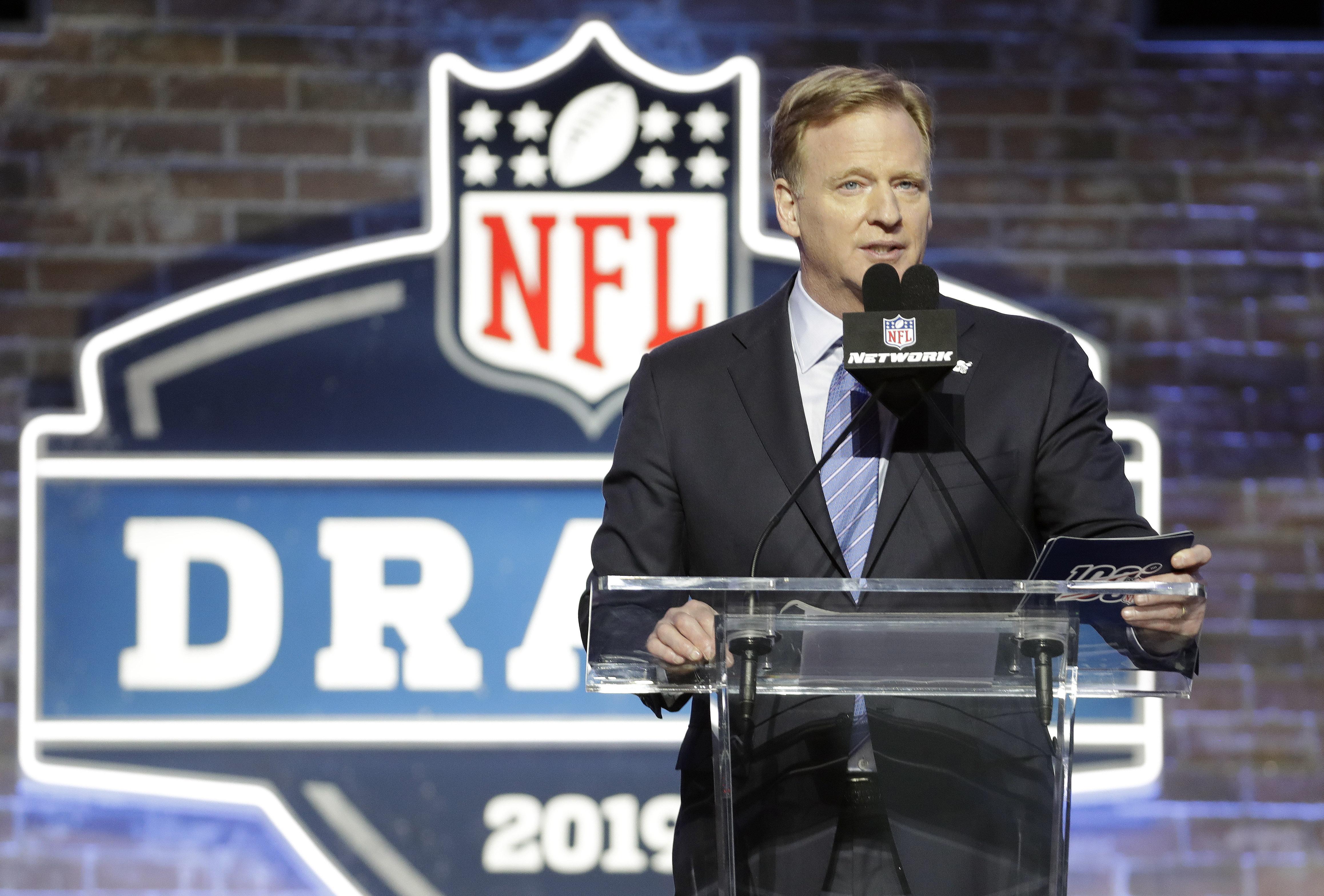 NFL Commissioner Roger Goodell visits Green Bay, talks 2025 NFL