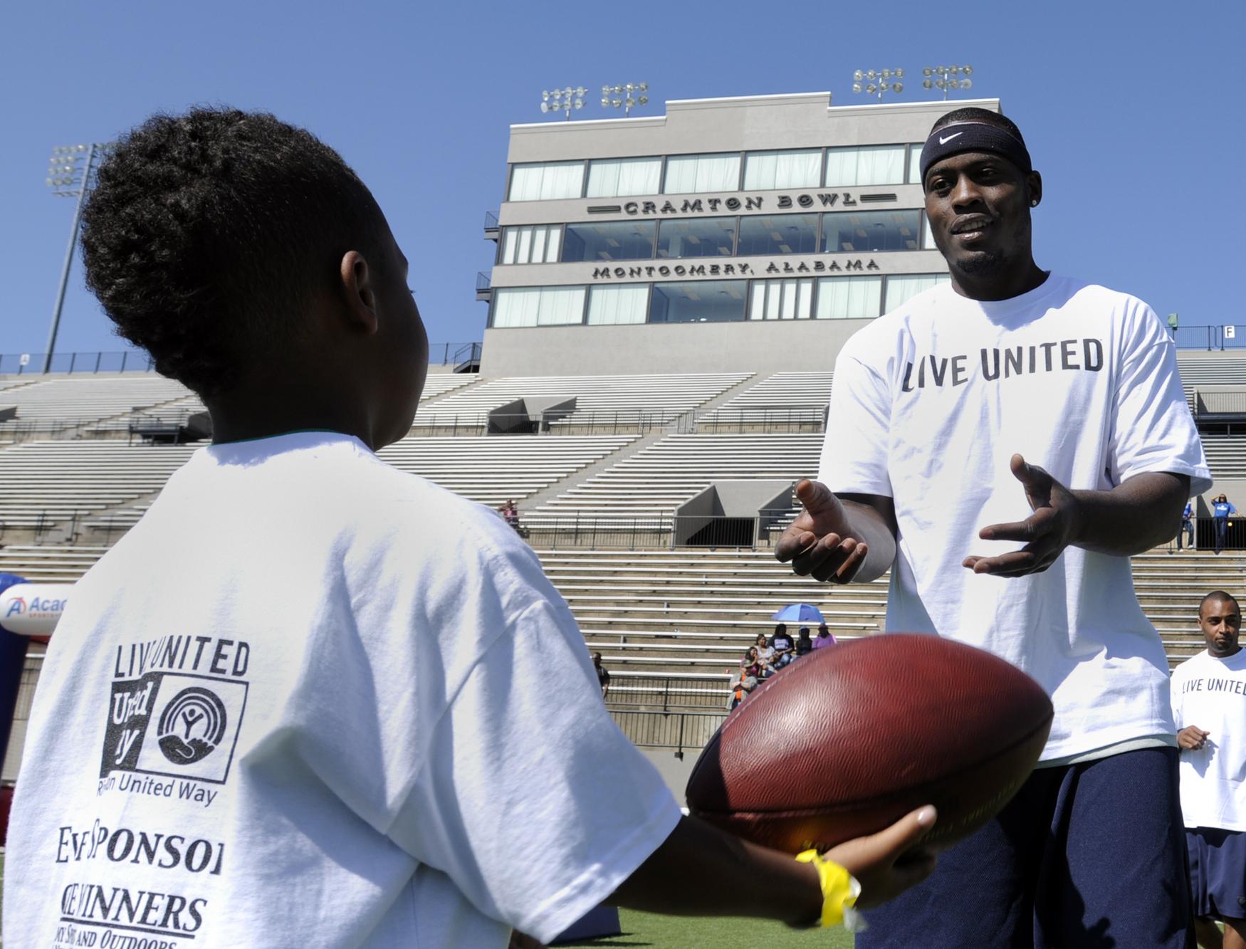 Former star Tarvaris Jackson passes away - Alabama State University  Athletics