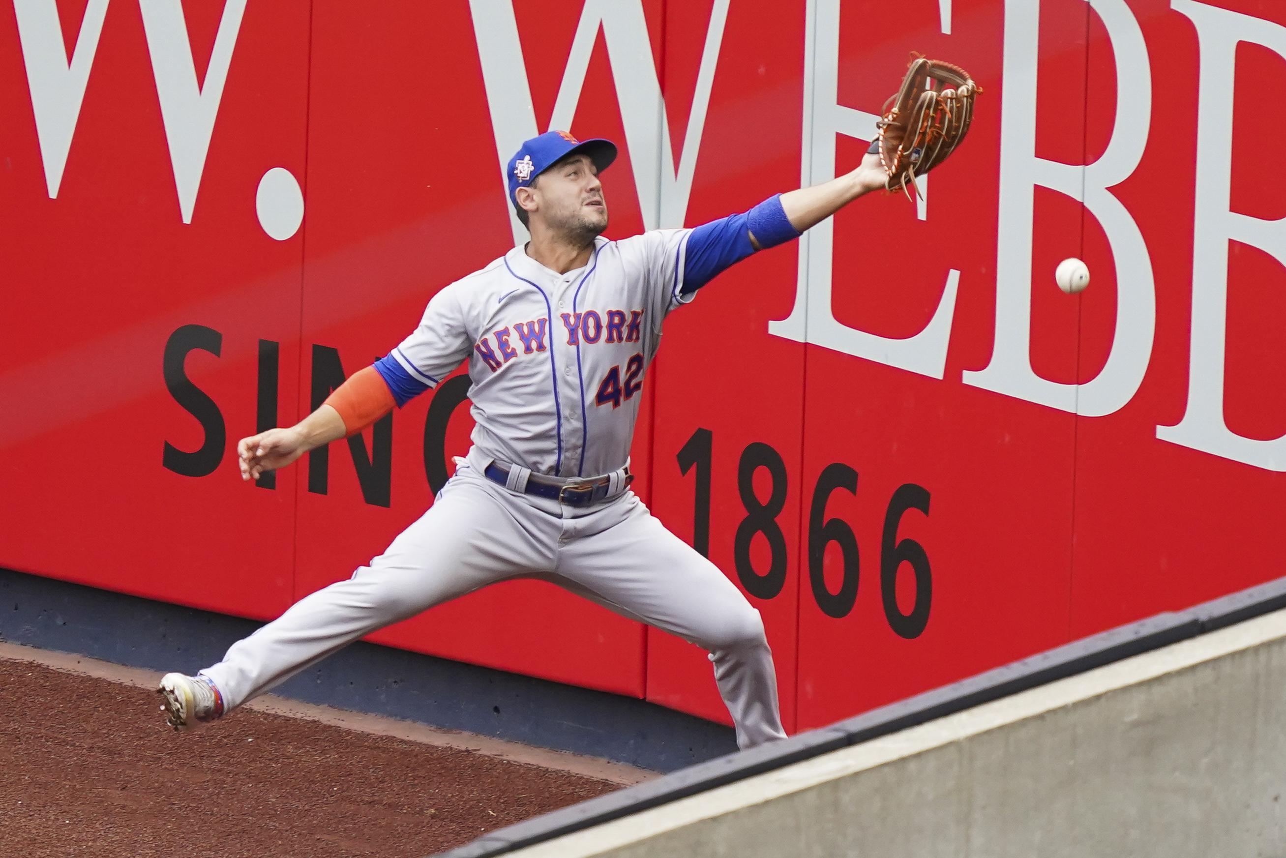 Mets edge Yankees to sweep Subway Series