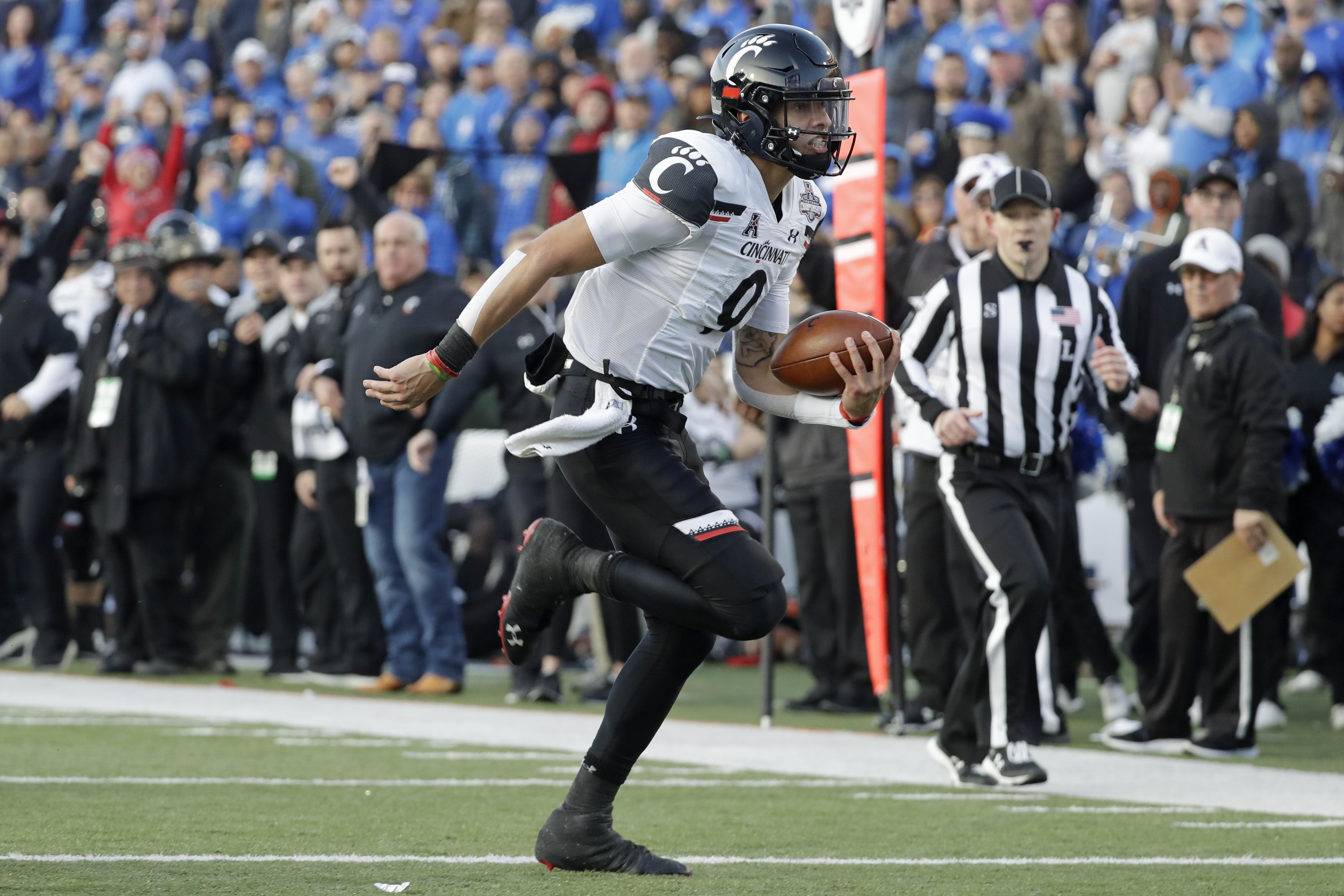 Cincinnati considered an underdog in Peach Bowl against No. 11 Georgia