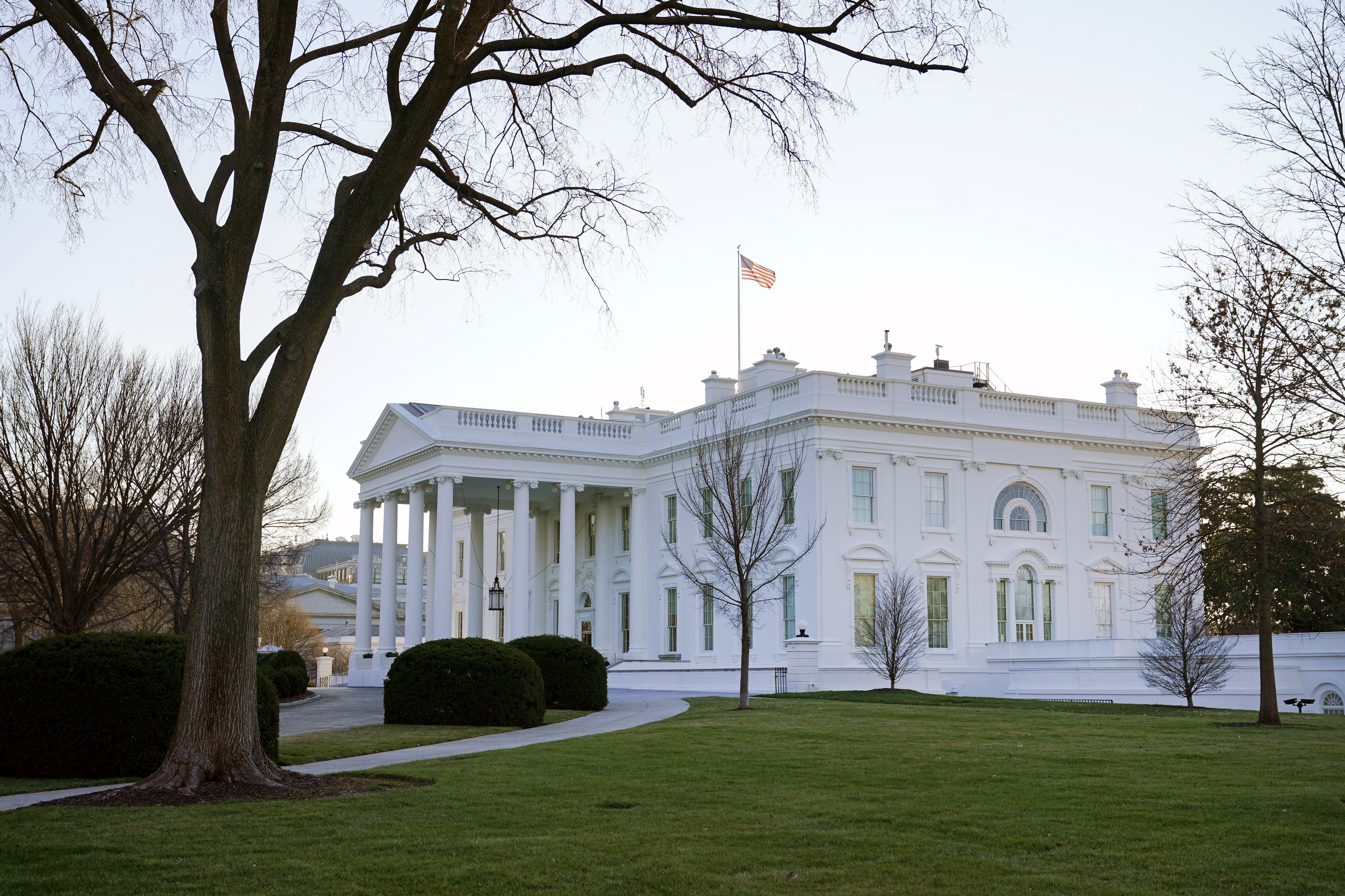 Резиденции белые. Белый дом Вашингтон. Белый дом (the White House). Белый дом Вашингтон 2021. Вашингтон резиденция президента.