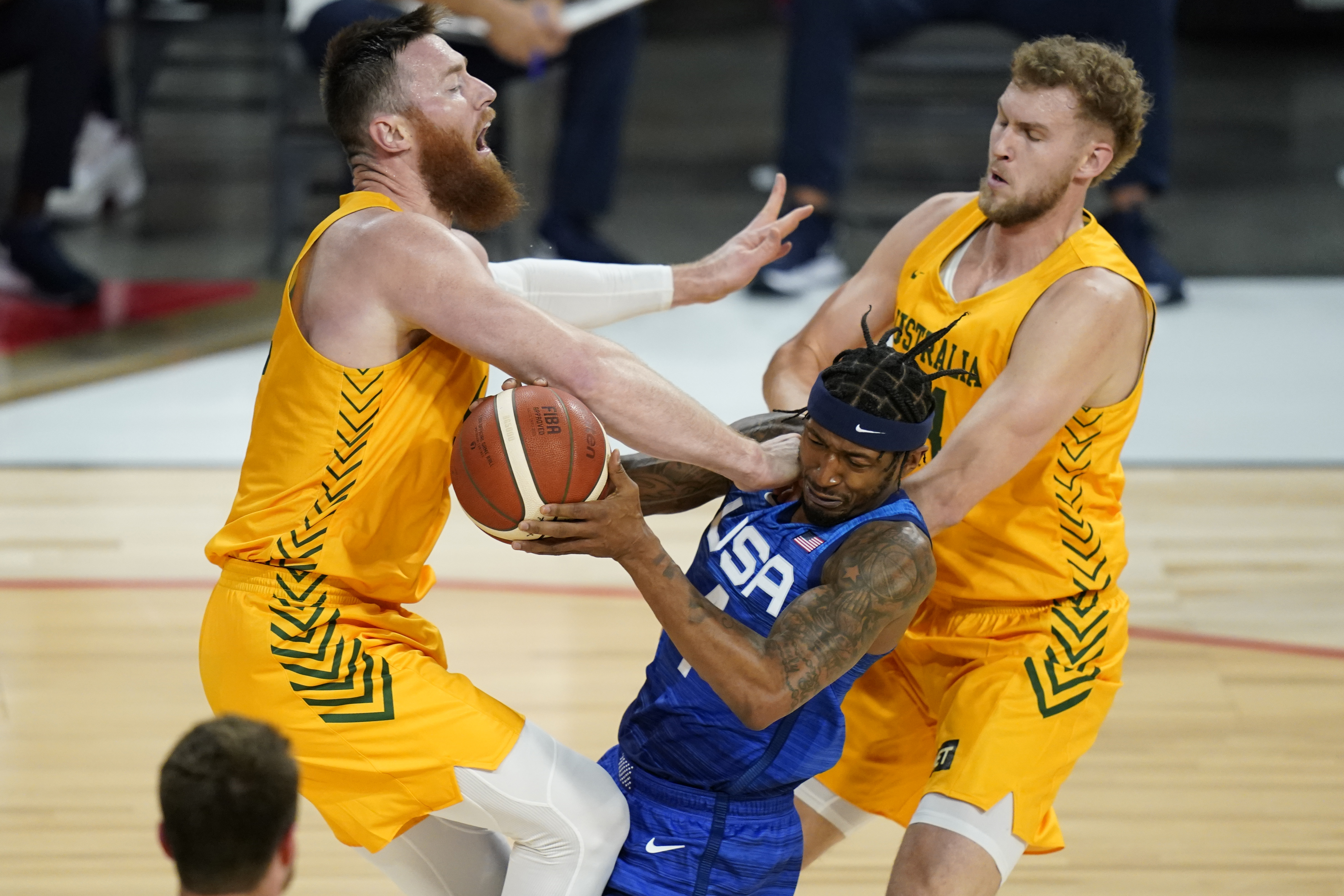 Баскетбол австралия мужчины. Австралийский баскетбол. Джош Гидди австралийский баскетболист. Болельщики баскетбол Америка. Баскетбол Австралия лига 29 04 2022.