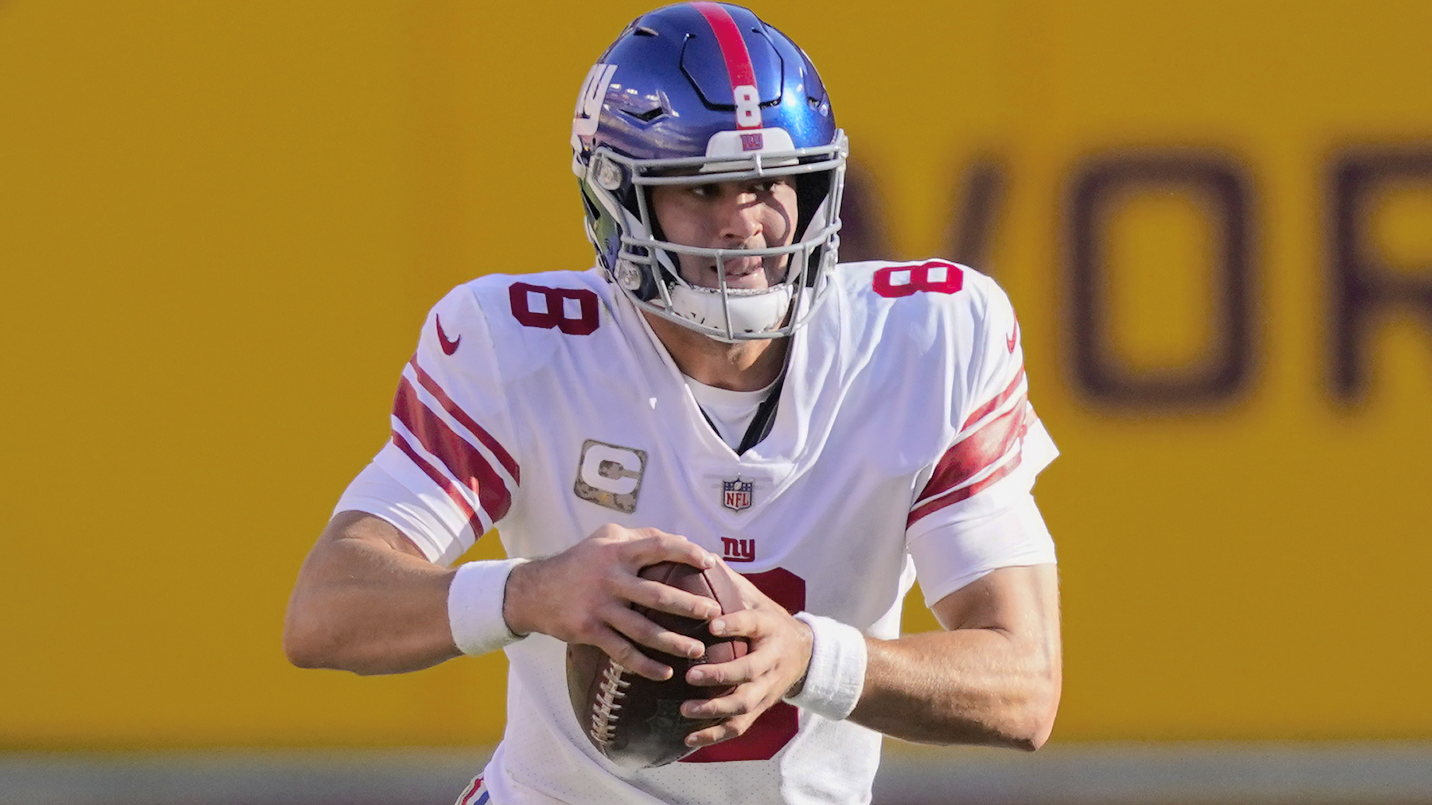 Giants' Daniel Jones logs top passer rating of NFL season, career