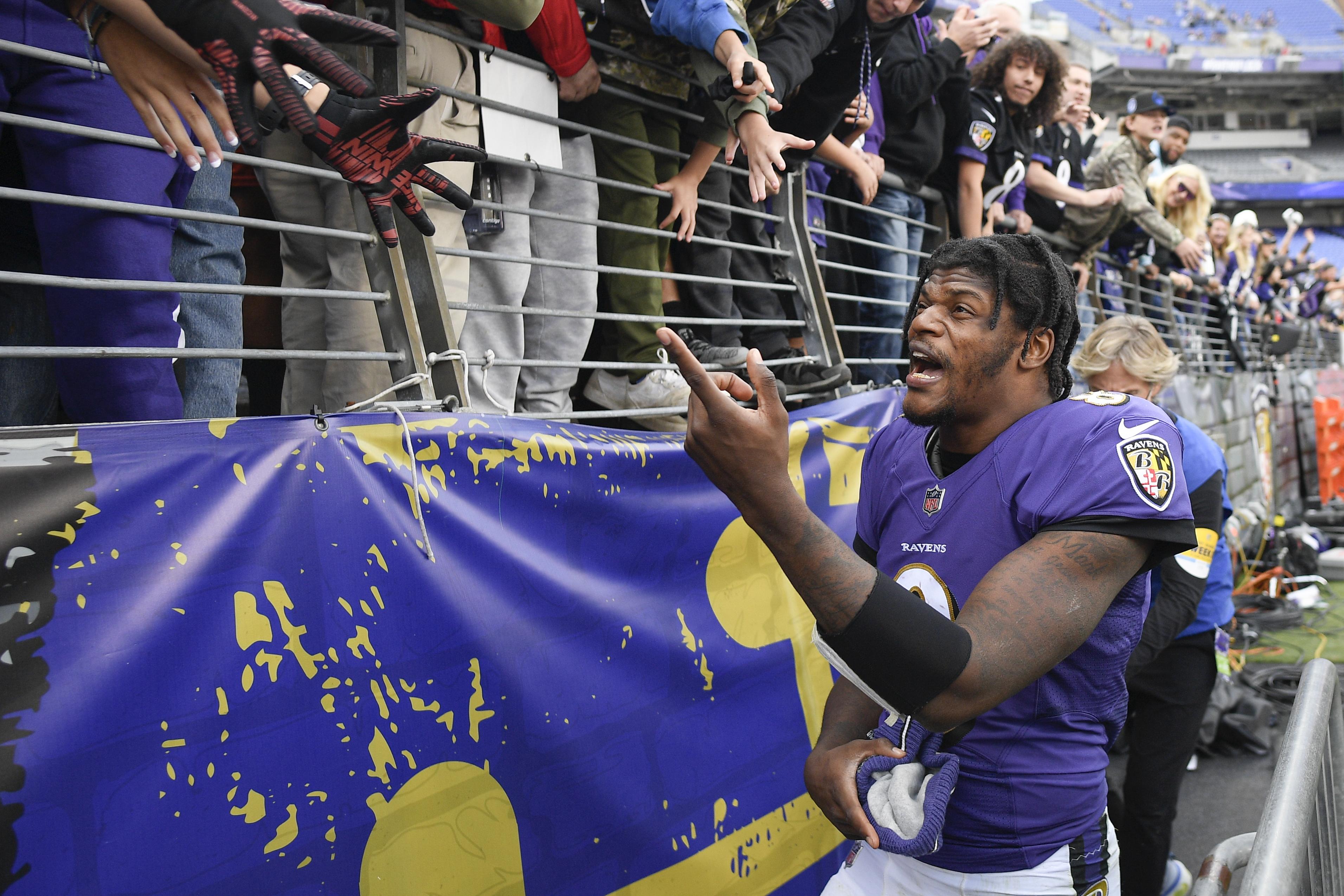 Jackson looks sharp, Rodgers sits as Ravens beat Packers