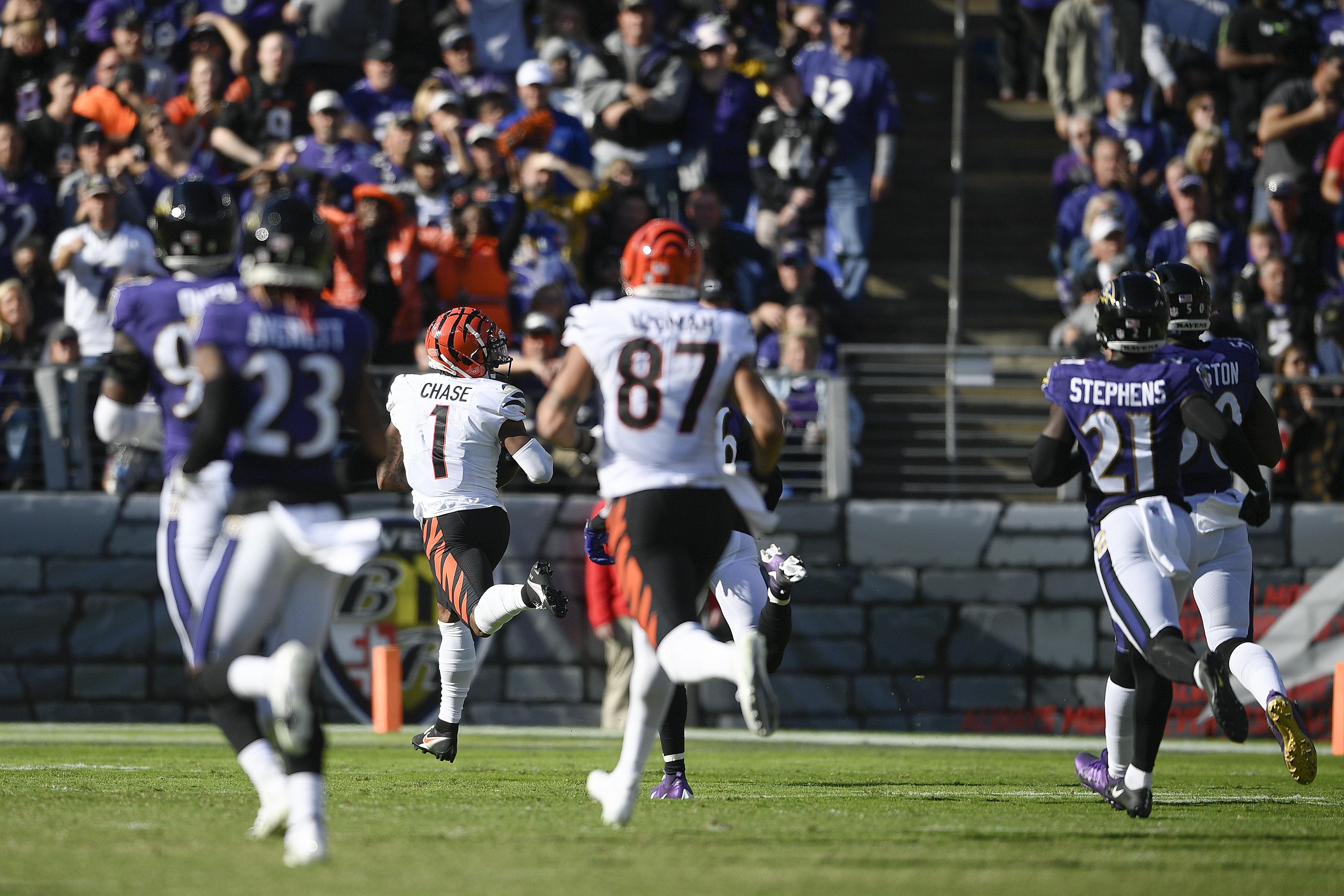 Burrow, Bengals Pound Ravens for North Lead