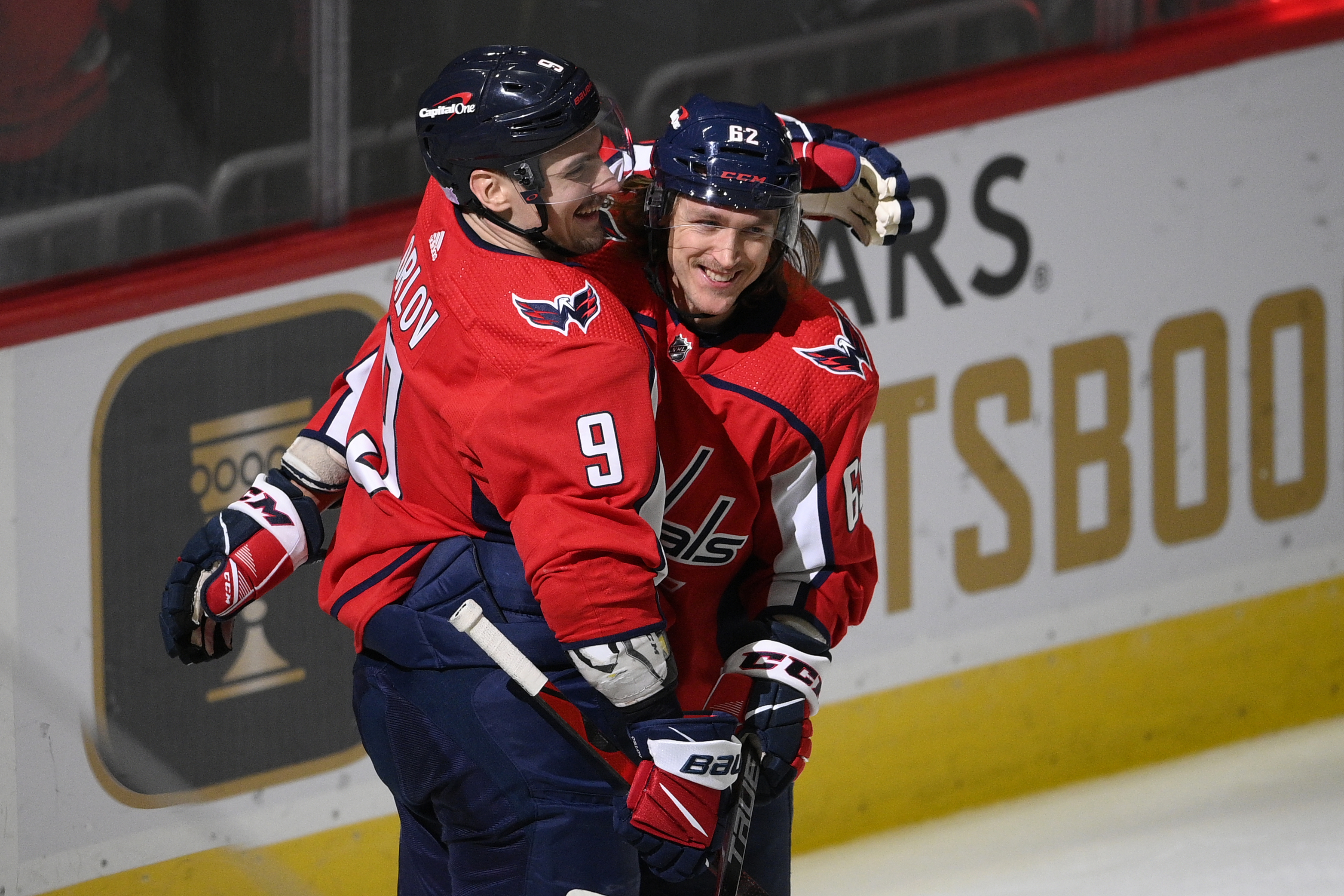 Six players score in Capitals' win over 