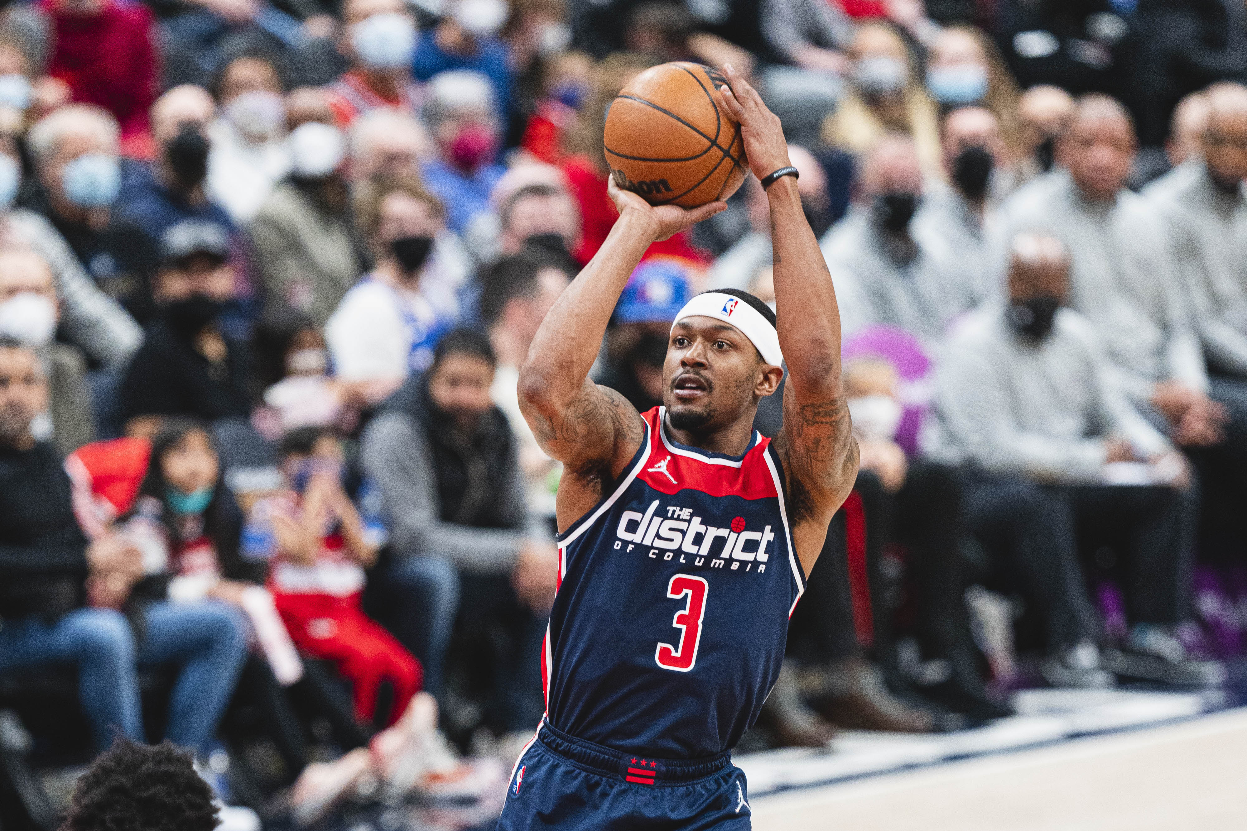 Report: Wizards trying to extend Bradley Beal rather than trade him